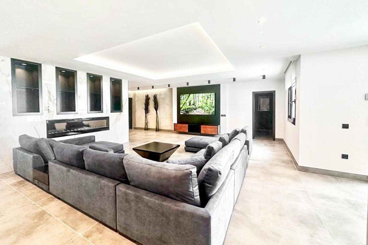 Villa Infinity