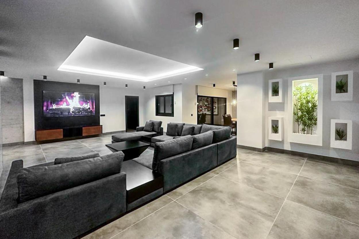 Villa Infinity