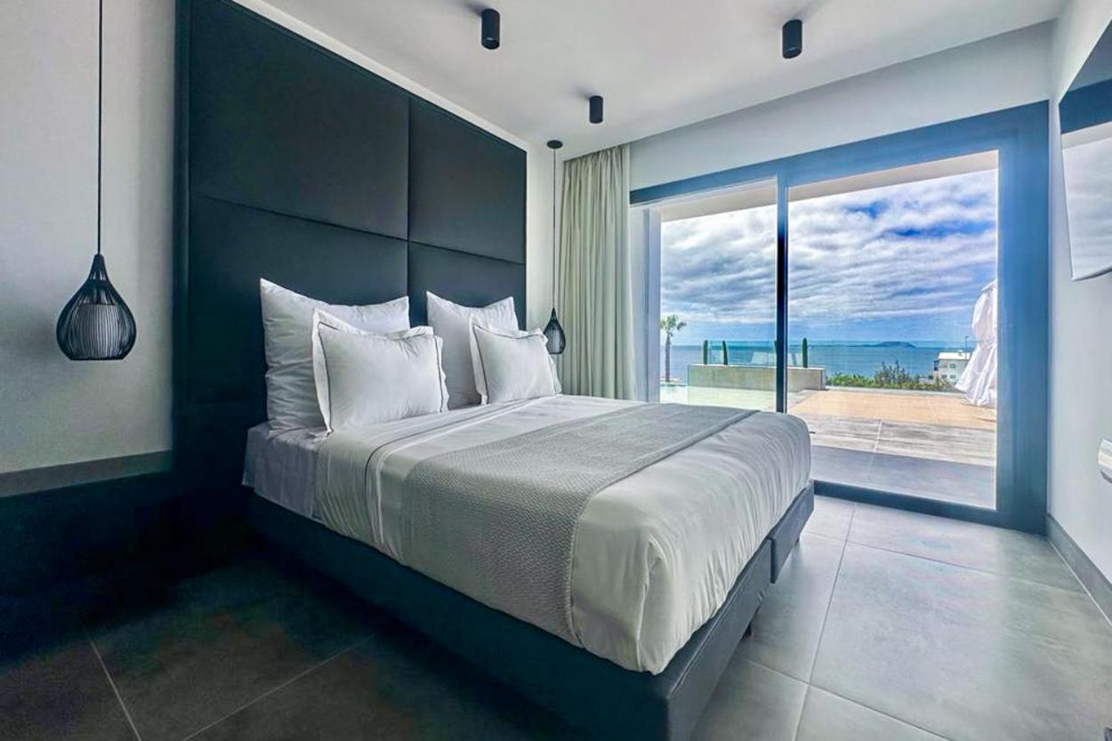 Villa Infinity