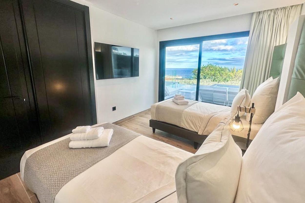 Villa Infinity