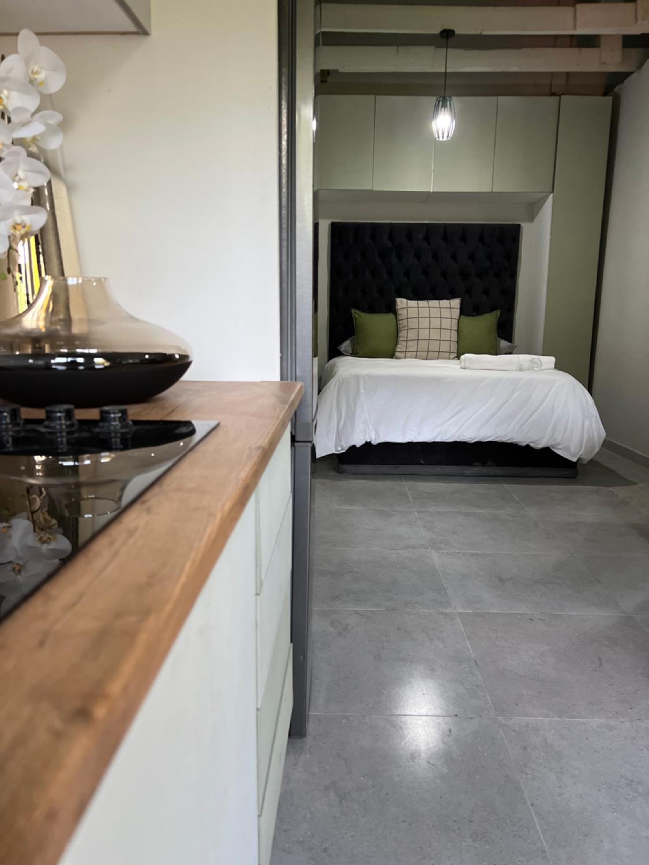 Johannesburg Vacations - Luxury apt walk to Melrose Arch 10 - Property Image 25