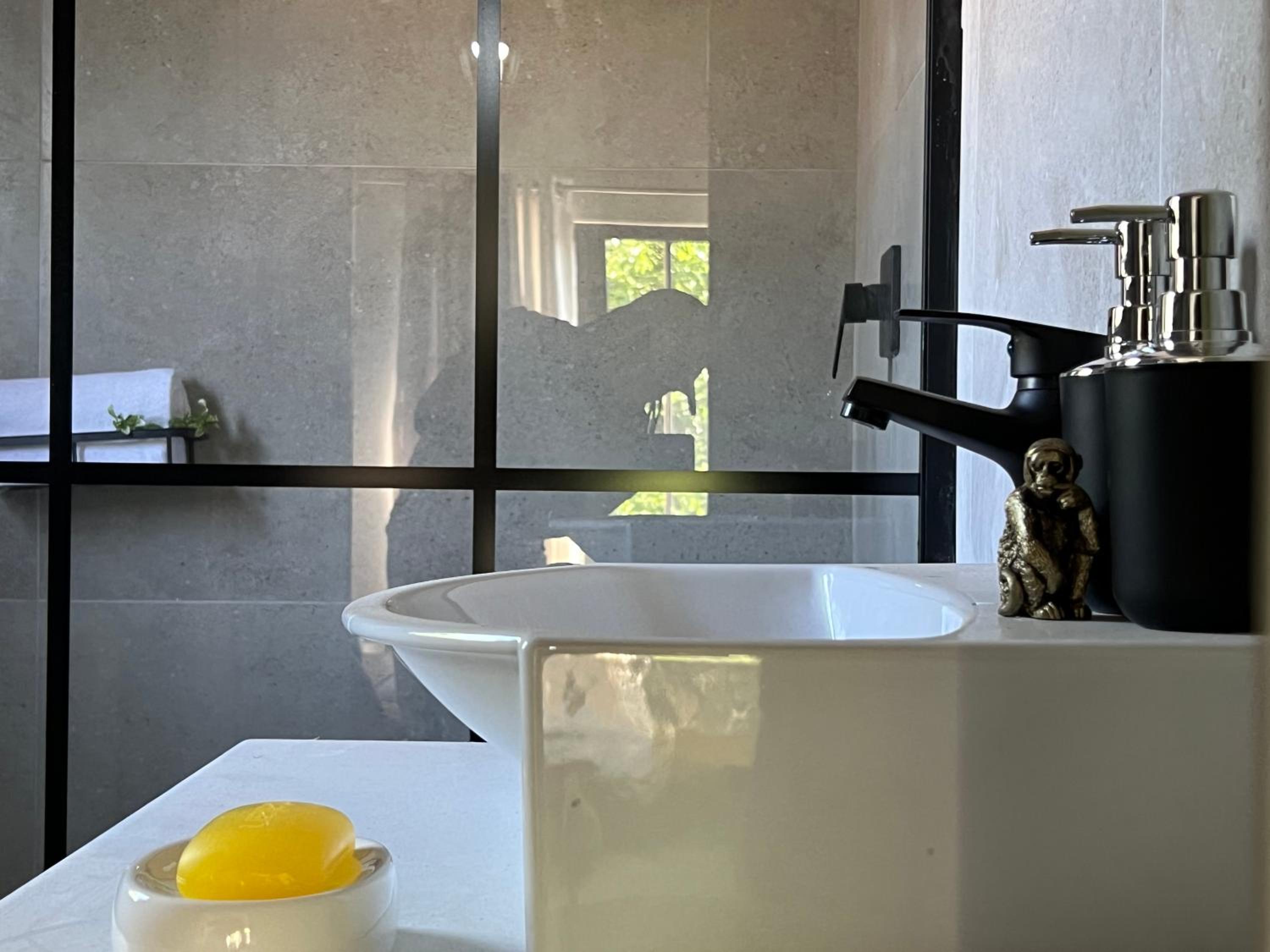 Johannesburg Vacations - Luxury apt walk to Melrose Arch 10 - Property Image 23