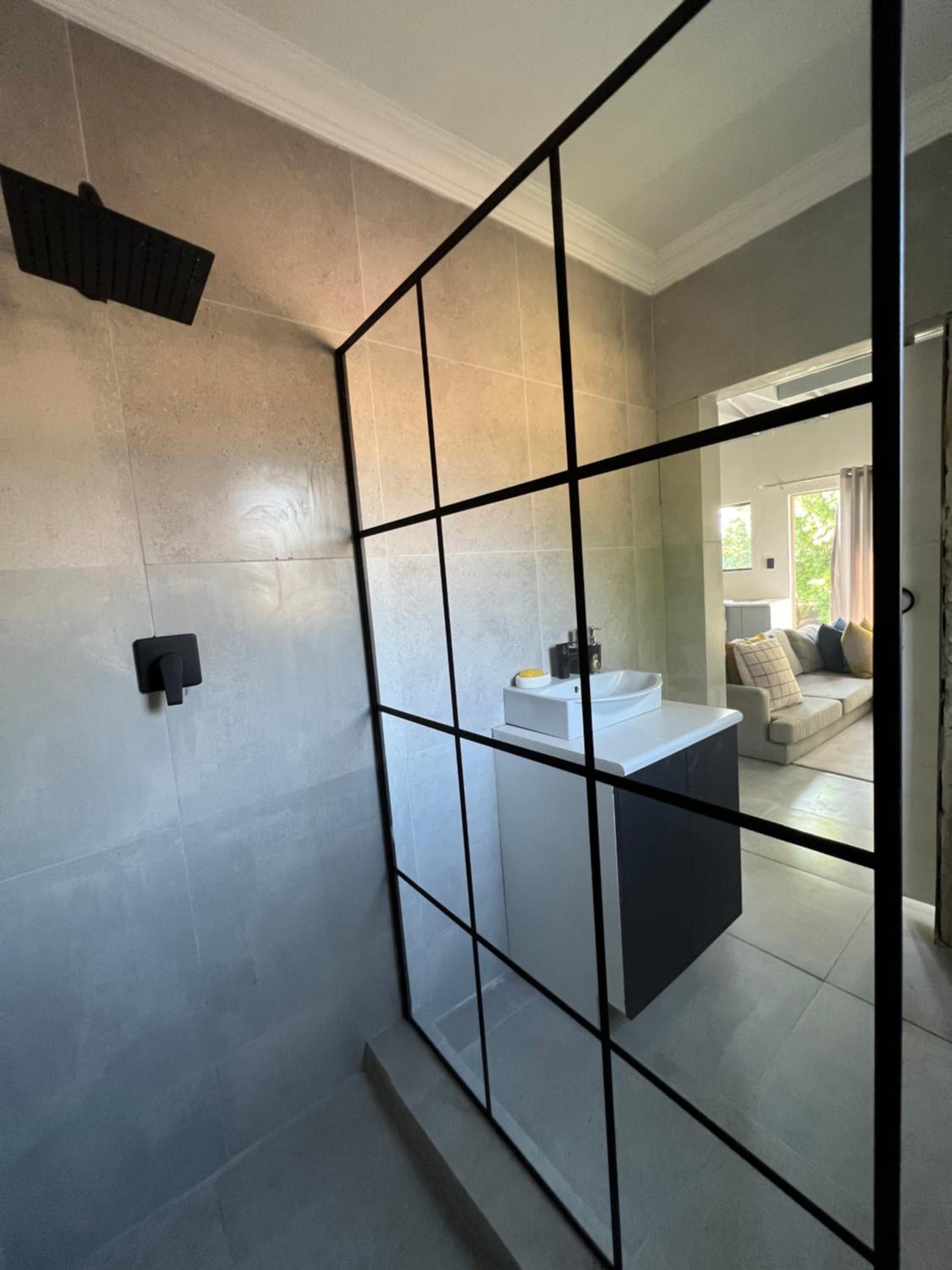 Johannesburg Vacations - Luxury apt walk to Melrose Arch 10 - Property Image 21