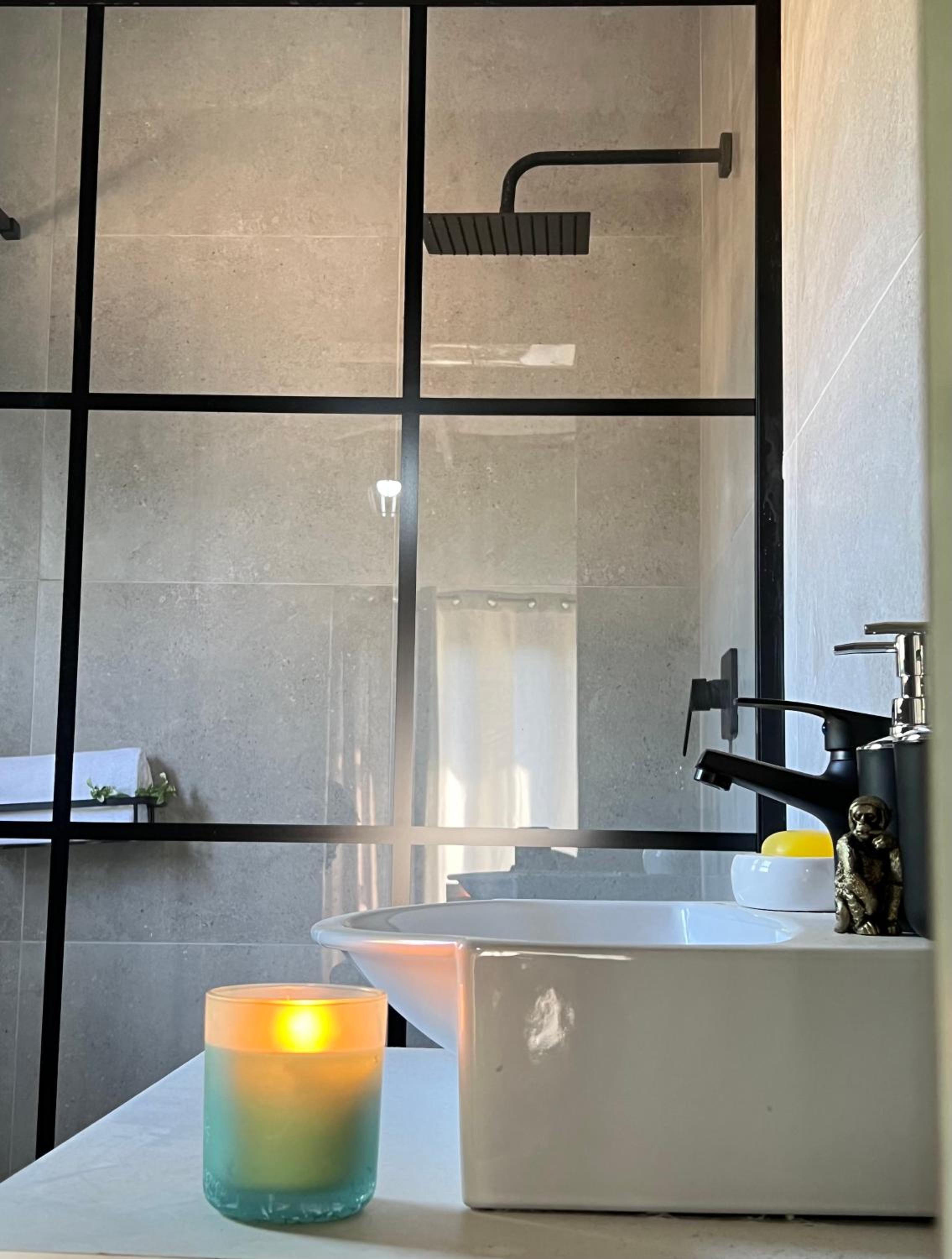 Johannesburg Vacations - Luxury apt walk to Melrose Arch 10 - Property Image 18