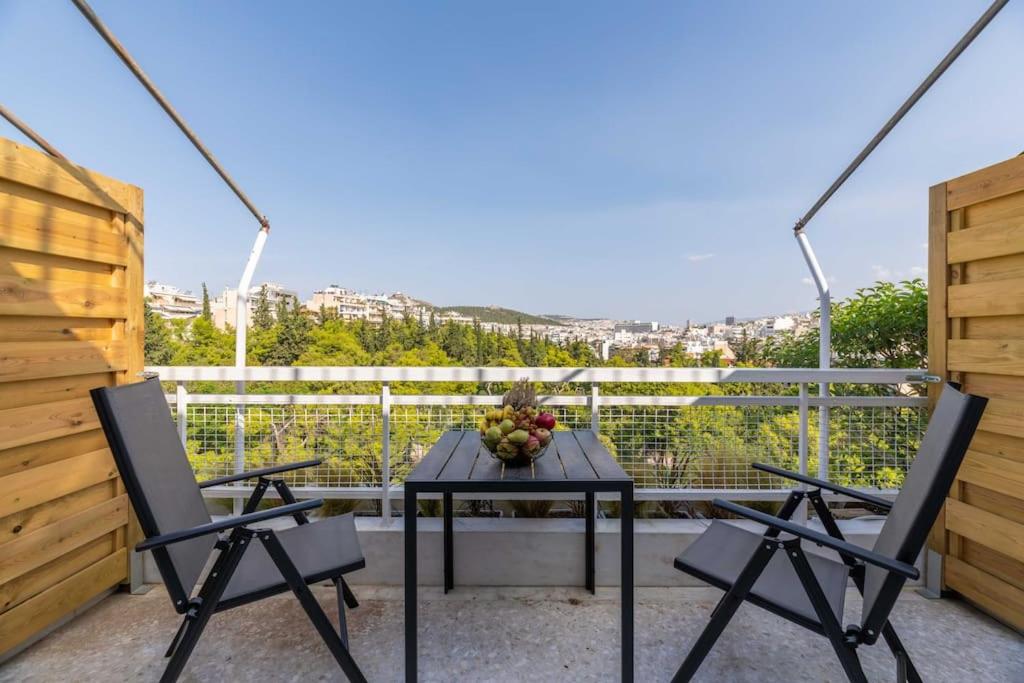 The HostMaster Vista Loft