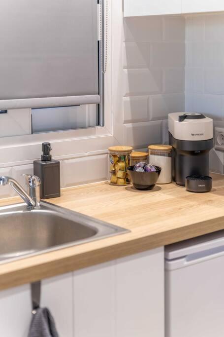 The HostMaster Vista Loft