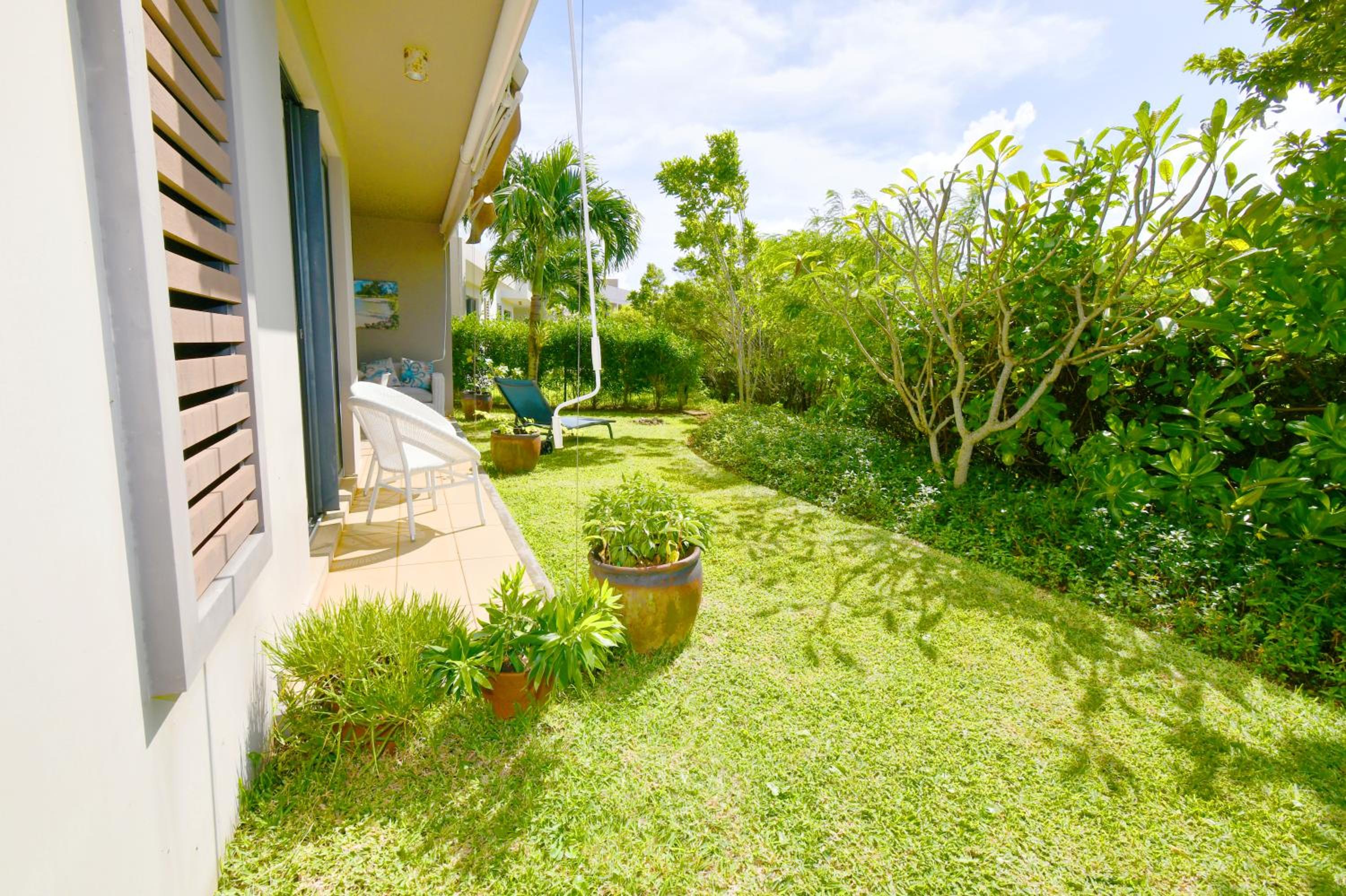 Azuri Beachside Apartment with Private Garden view 2