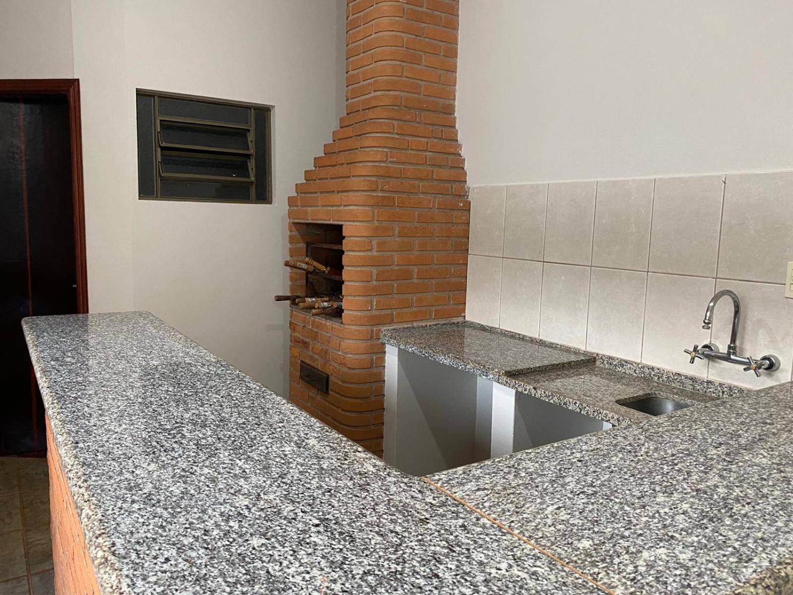 Casa em Jaú capital do calçado feminino Unoeste e Hospital Amaral Carvalho