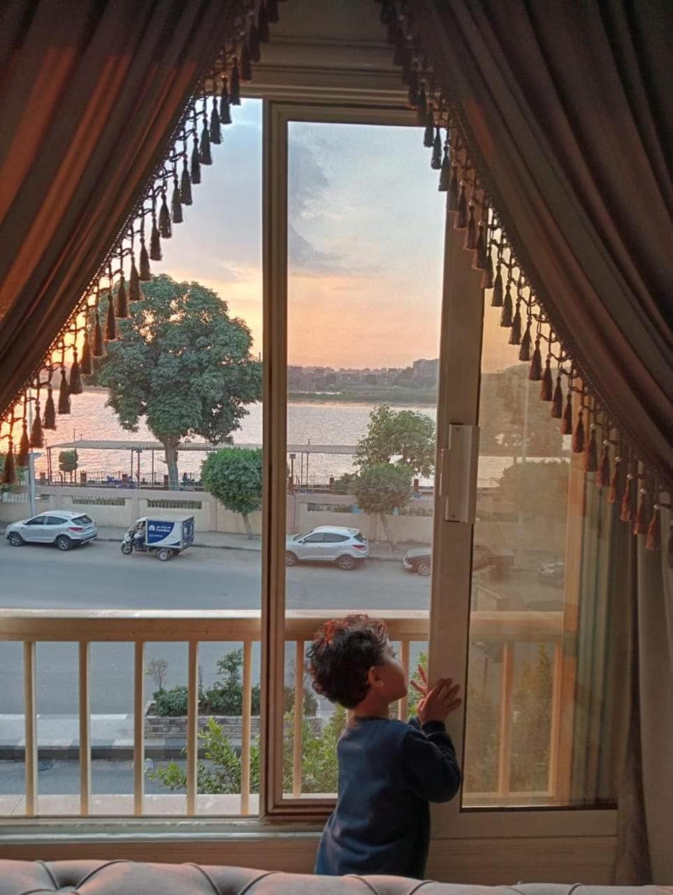 Solis Pyramids View Hotel
