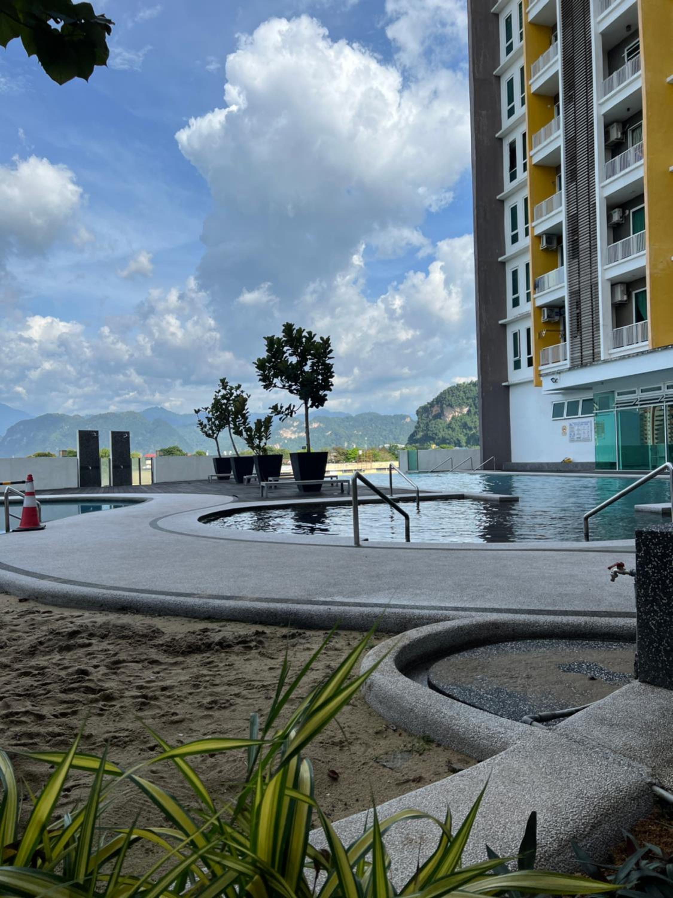 Ipoh Modern Cozy W Balcony -8pax- 3 FREE Parking by AfterTea Home photo 5