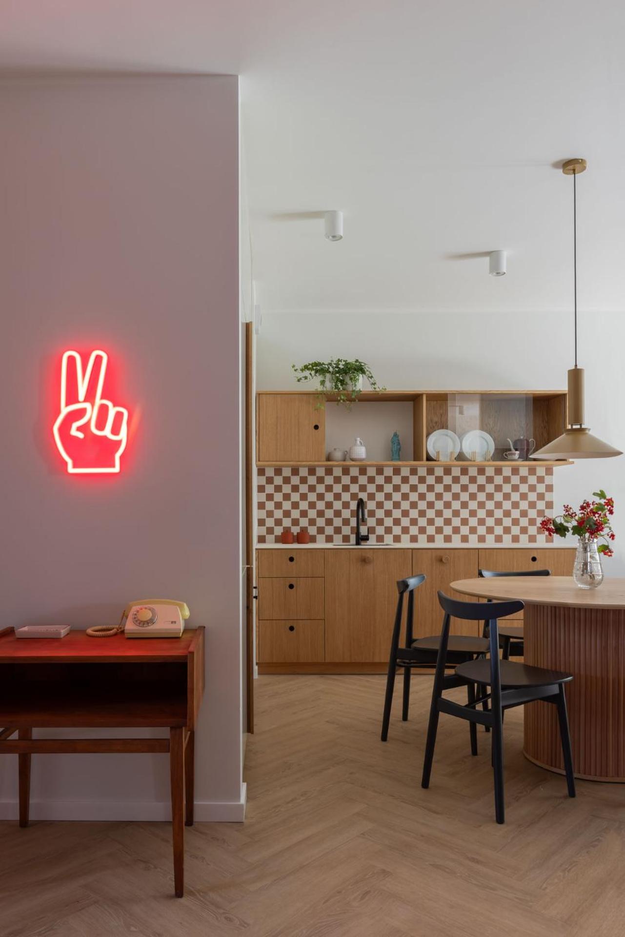 Solidarność Three Bedrooms & Garden Apartment
