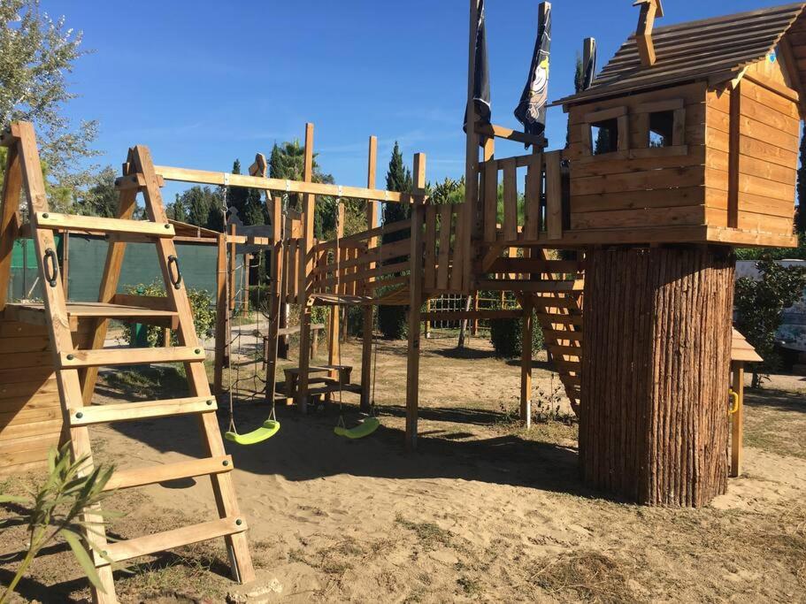 Luxe stacaravan in Toscane, Viareggio aan zee, Pisa, aangeboden door MiCasaToscana view 3