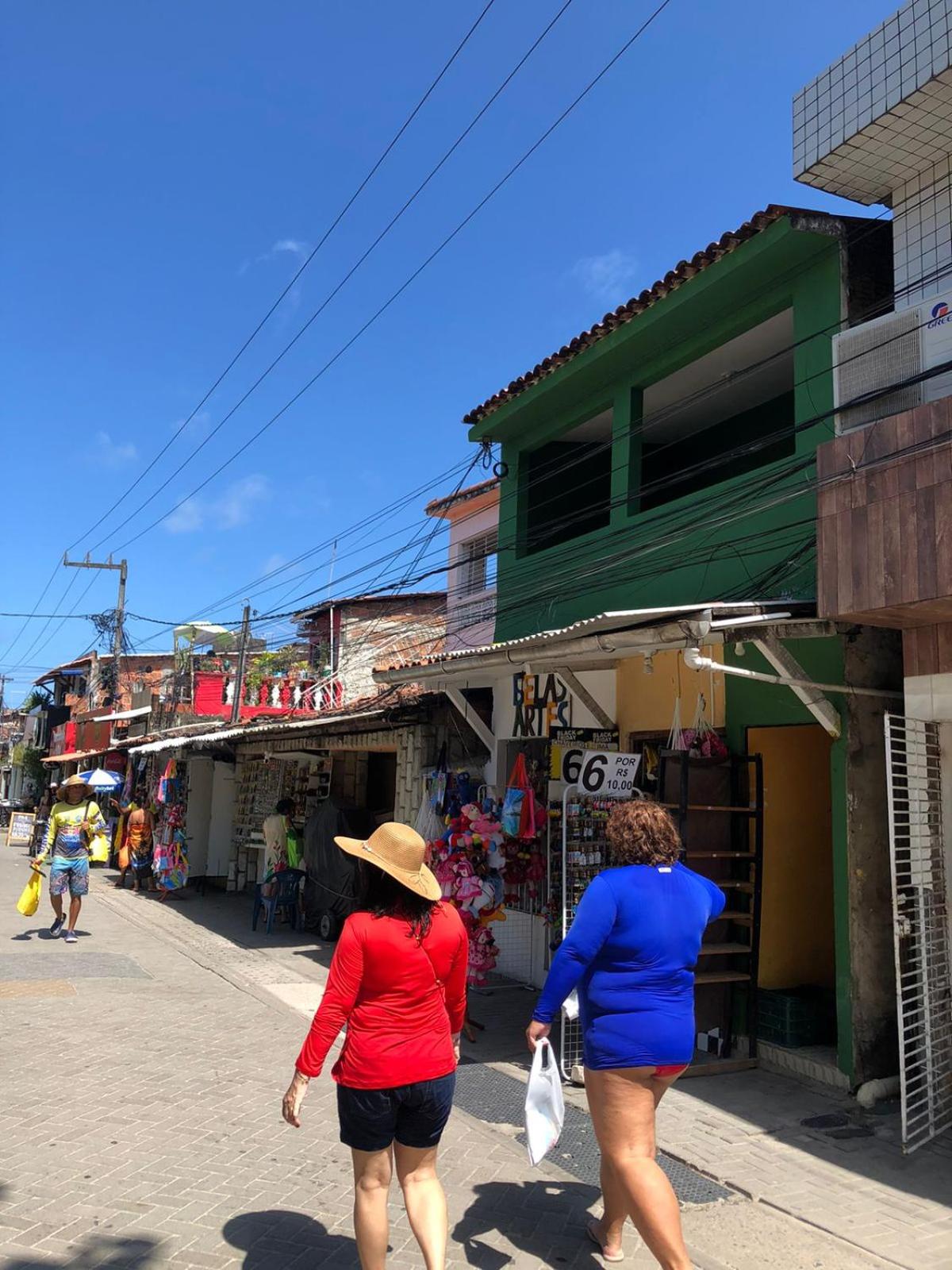 Pimentel Flat no calçadão de Porto de Galinhas