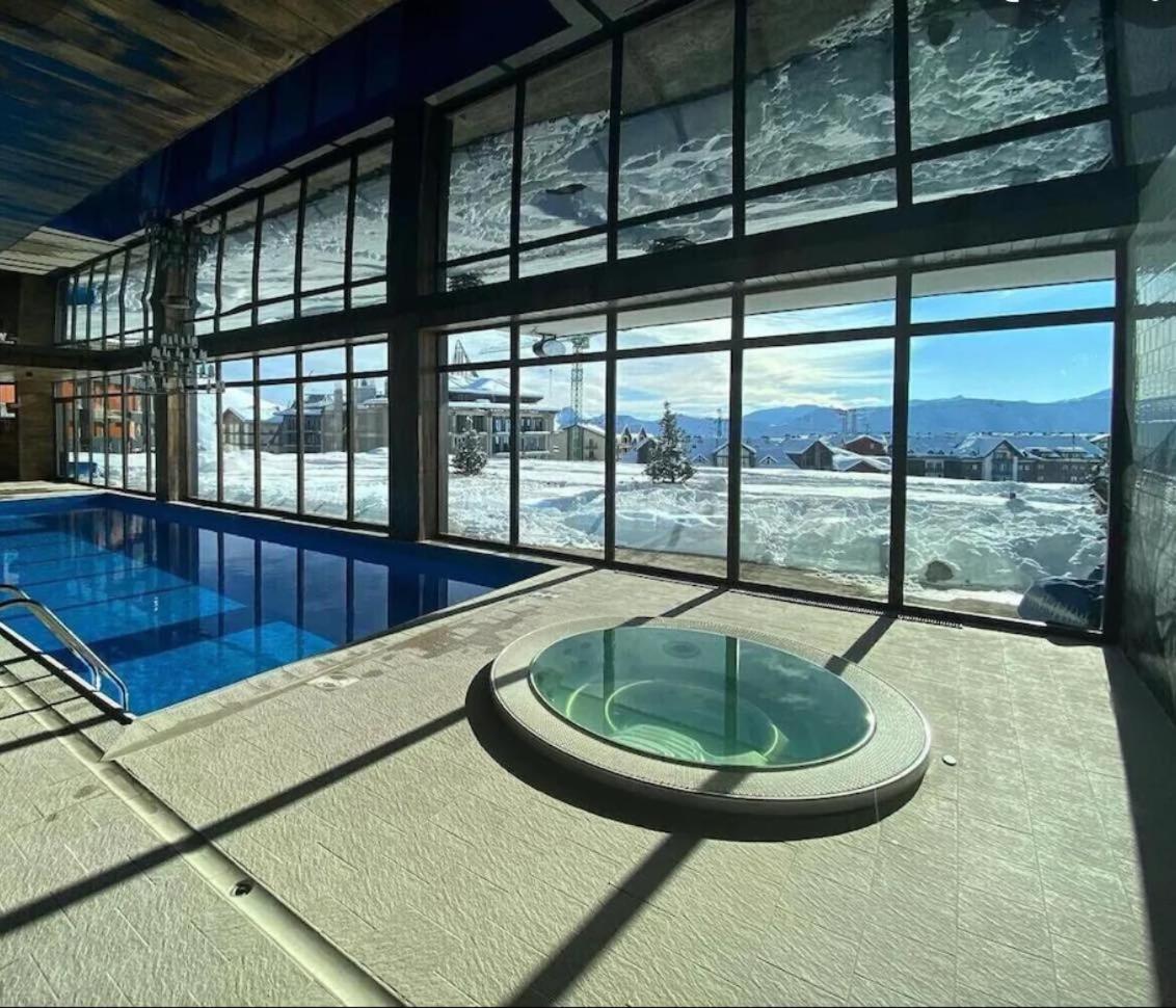 Cozy apartment next to ice rink view 3