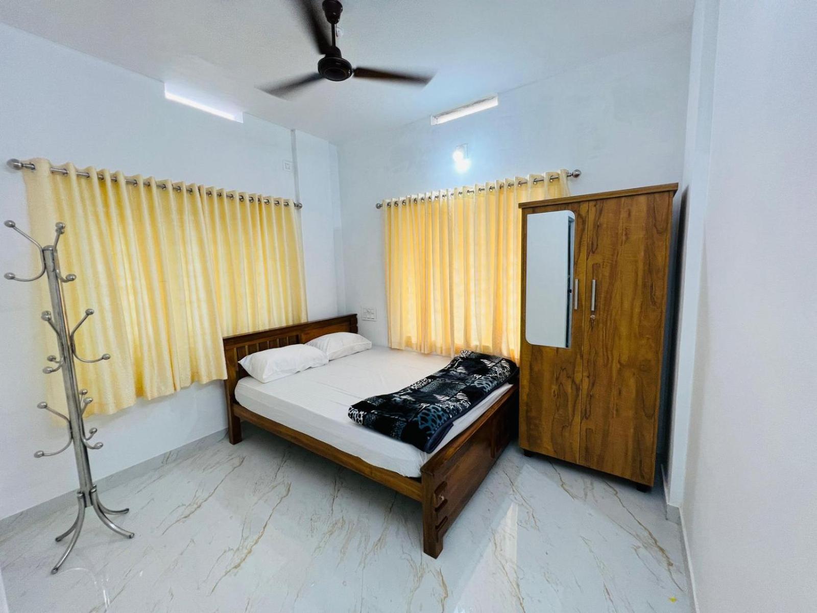 Furnished 2 BHK Family Apartments near Triprayar Shree Rama Temple - Beevees Homes Thriprayar view 5