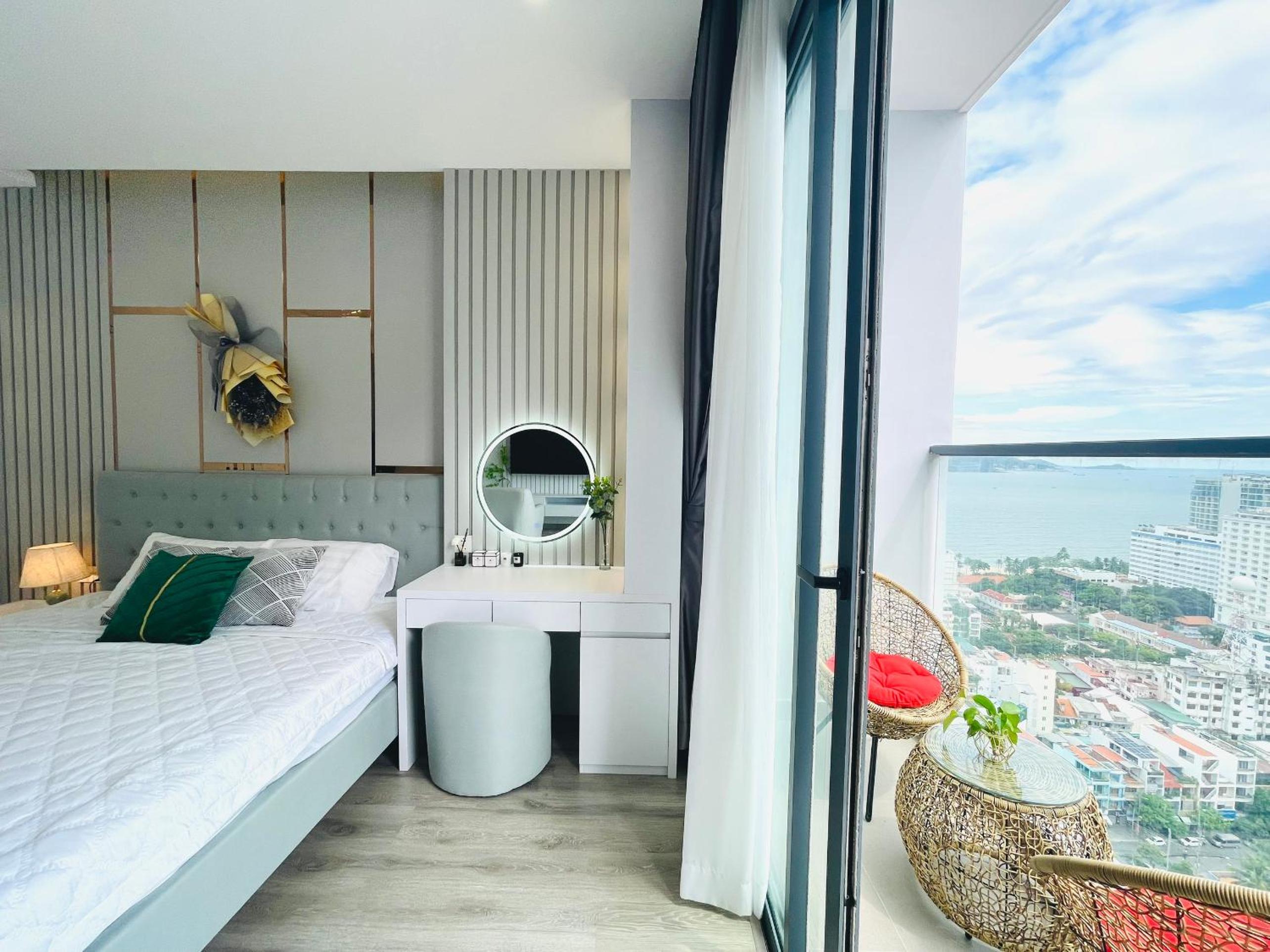 2608 - Luxury Apt Sea View Marina Suites Full Option view 2
