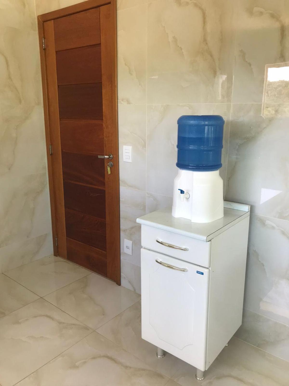 Casa de vidro com vista para a Mata Atlântica no Centro de Miguel Pereira