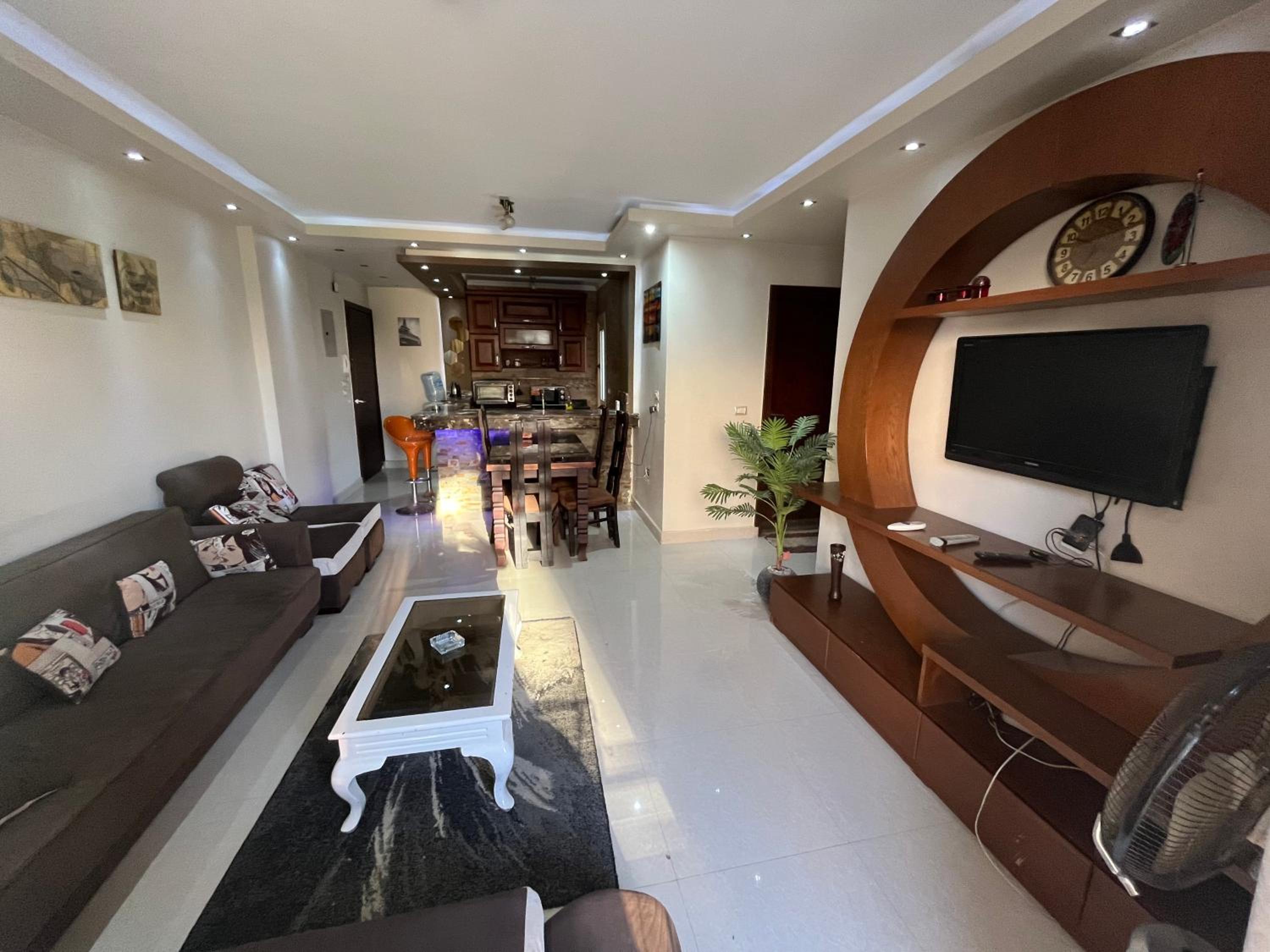 Comfortable apartment near service area &South Park &Bus station