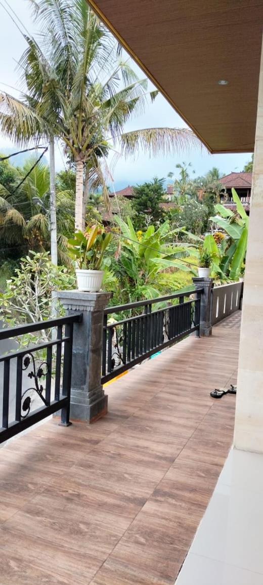 Giri Swari Homestay view 3