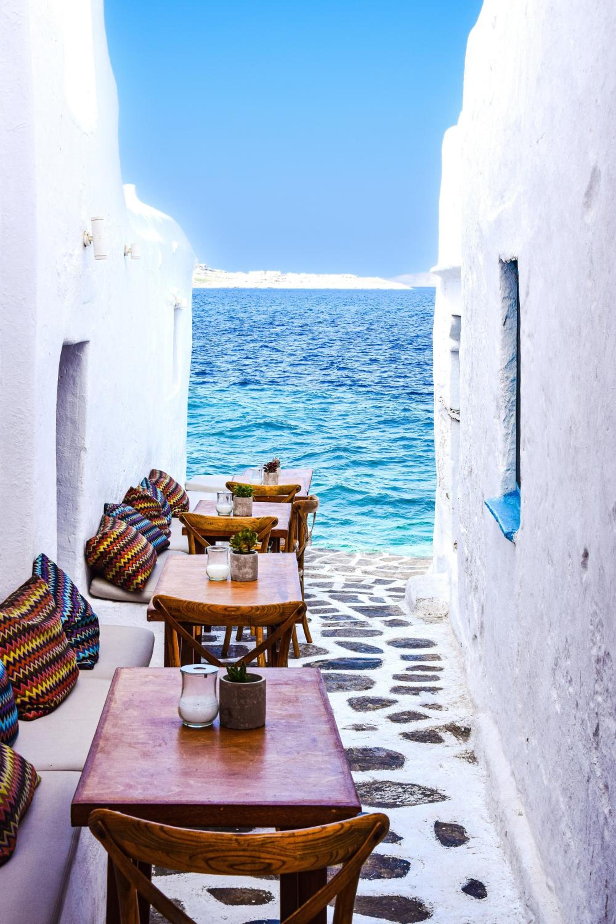 Super Deluxe Mykonos Villa - Villa Orion - 12 Bedroom - 2 Private Infinity Pools - Helipad - Kastro view 3