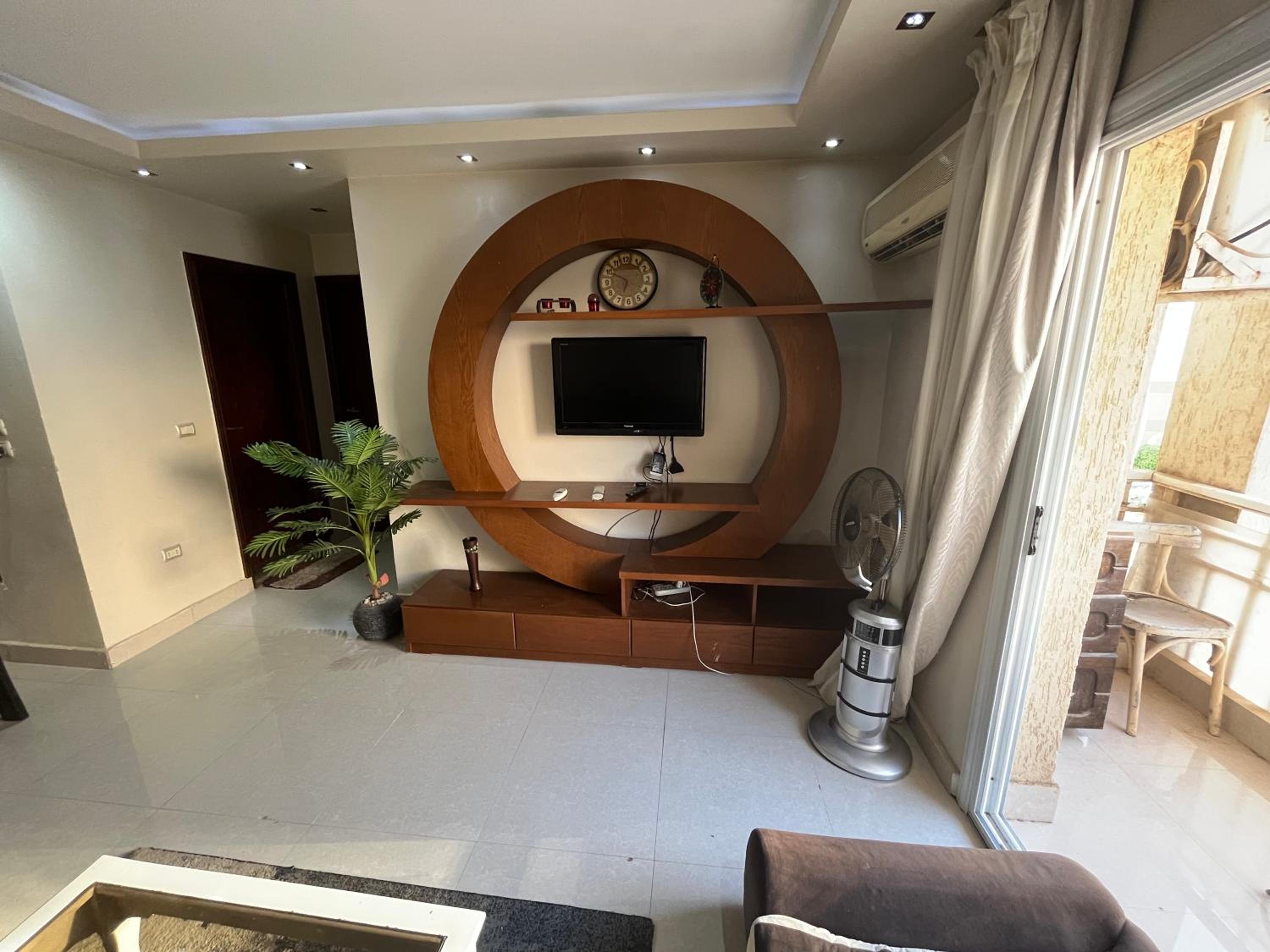 Comfortable apartment near service area &South Park &Bus station