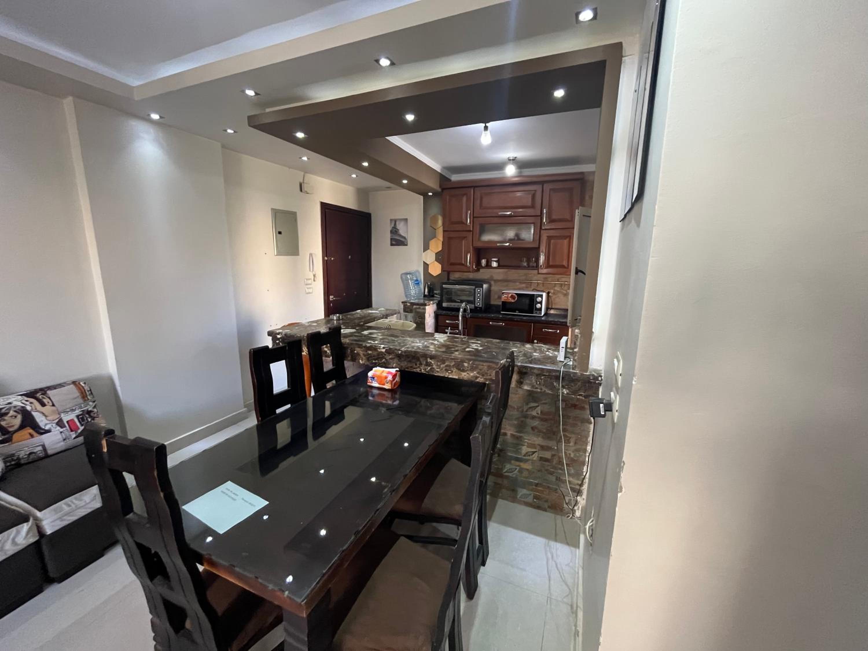 Comfortable apartment near service area &South Park &Bus station