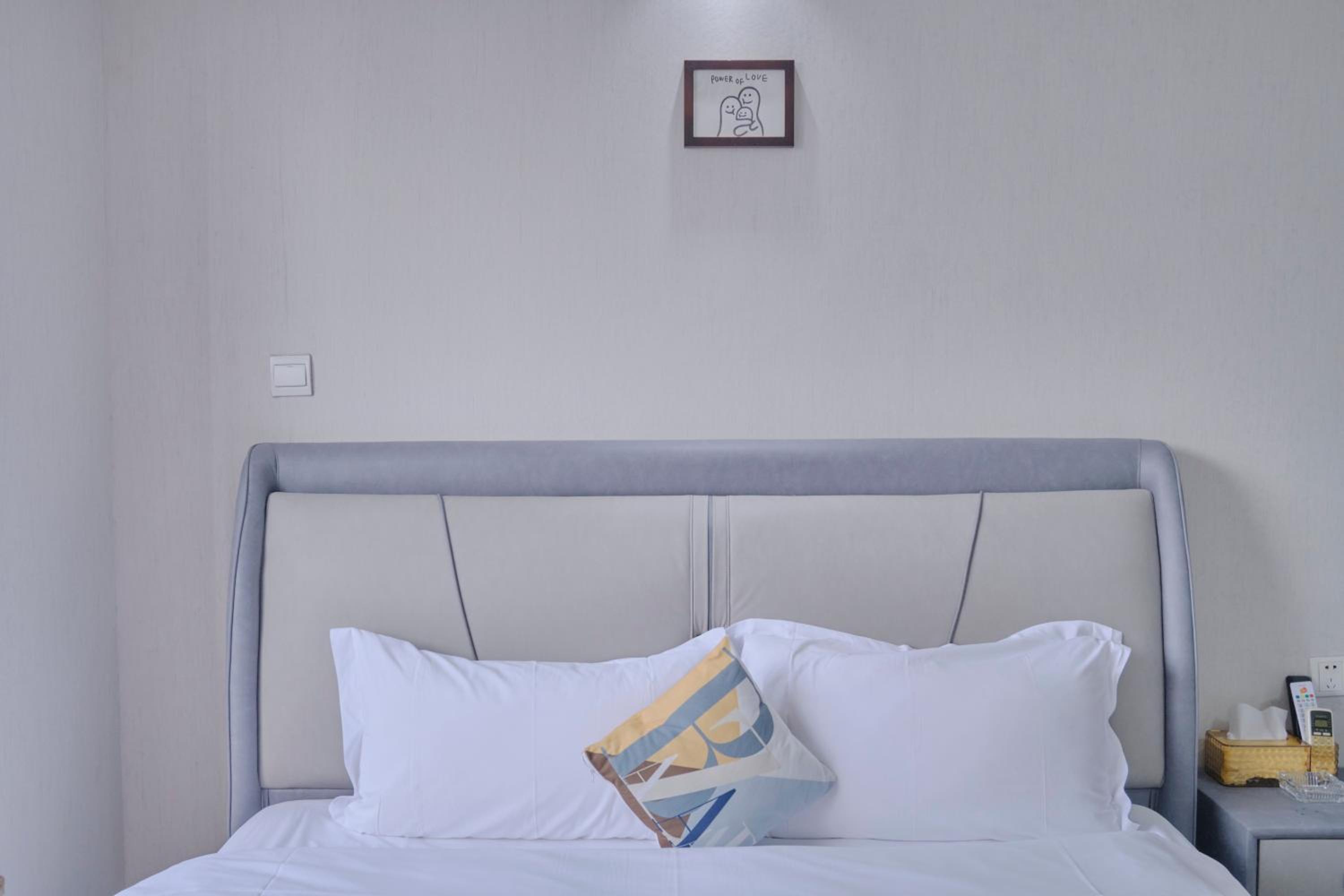 Guangzhou Uhome Service Apartment