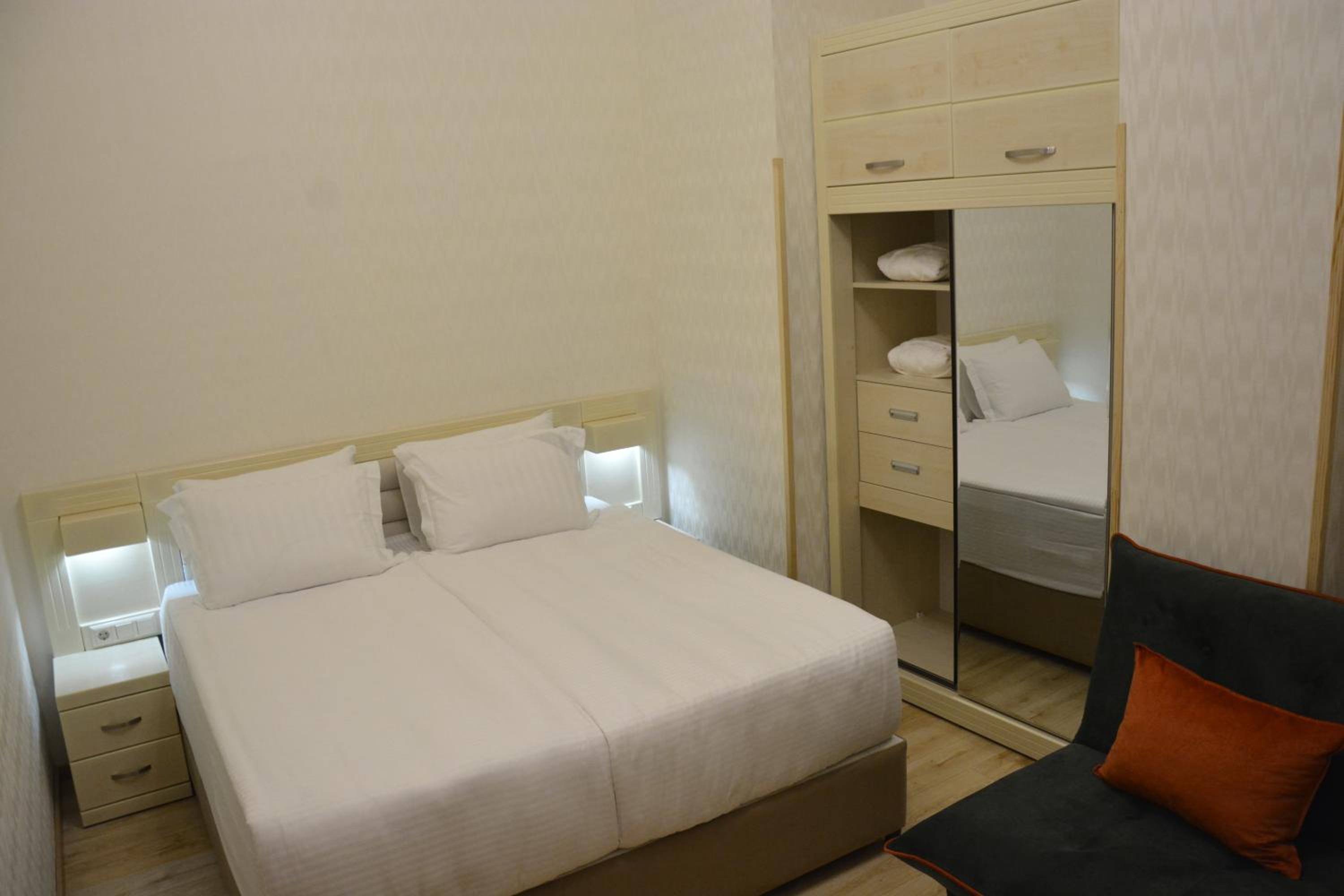 Tovstonogovi Street Apartment