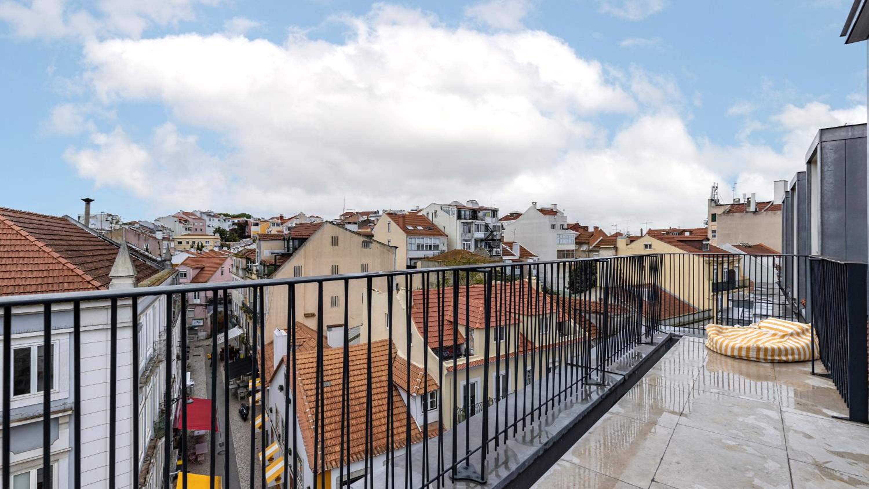 Graça Deluxe Apartment by LovelyStay view 2