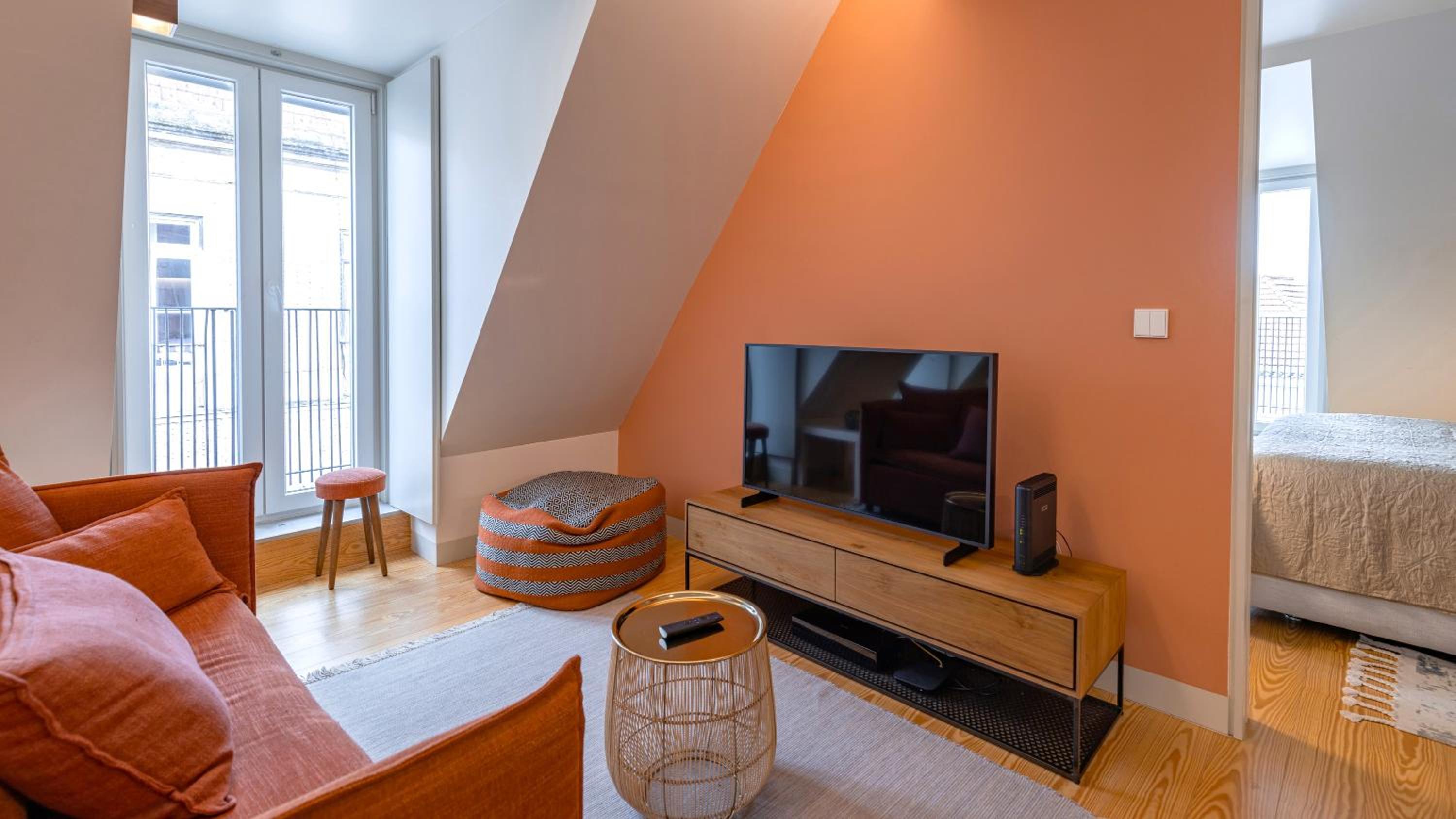 Graça Deluxe Apartment by LovelyStay view 5