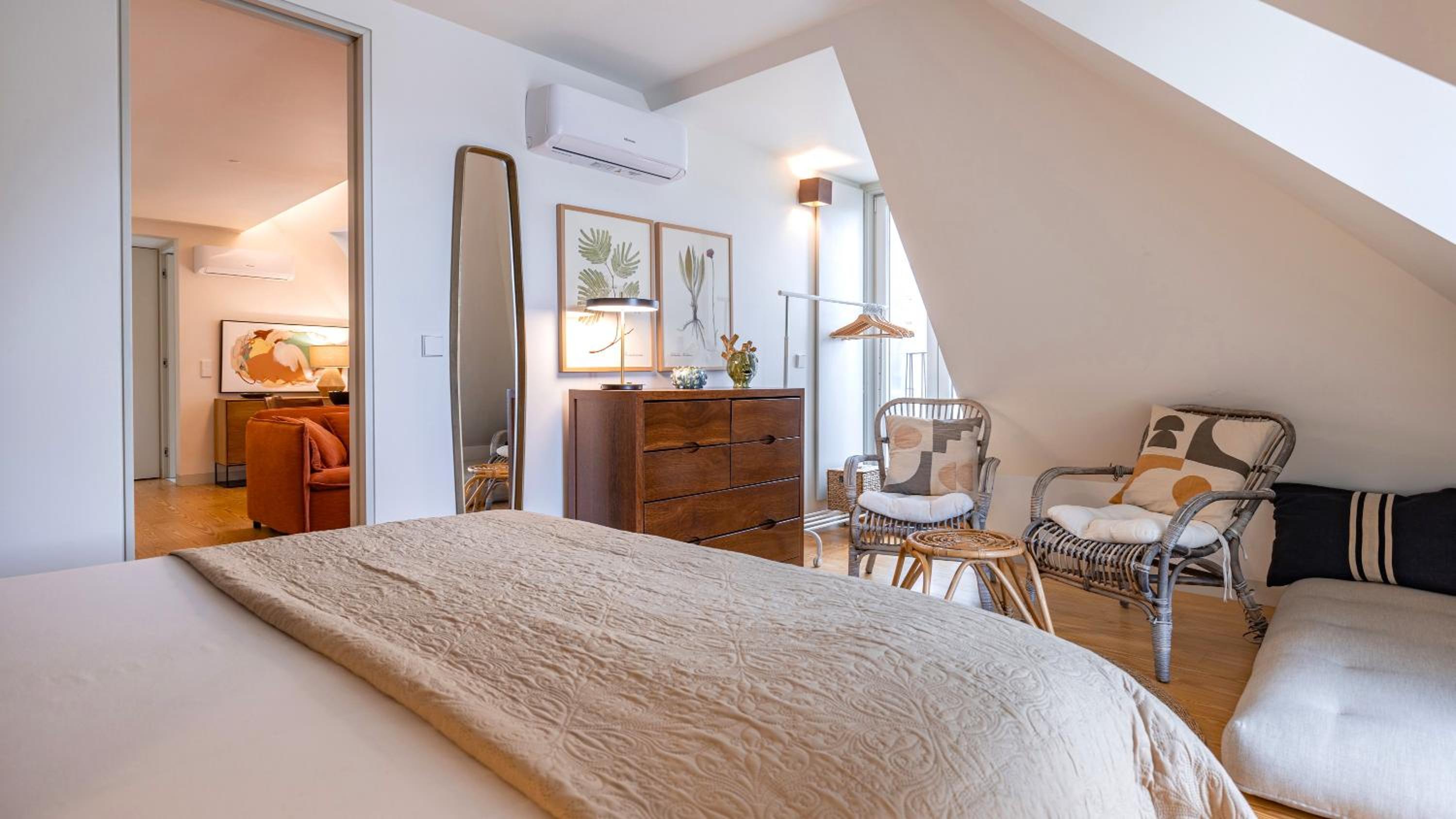 Graça Deluxe Apartment by LovelyStay view 4