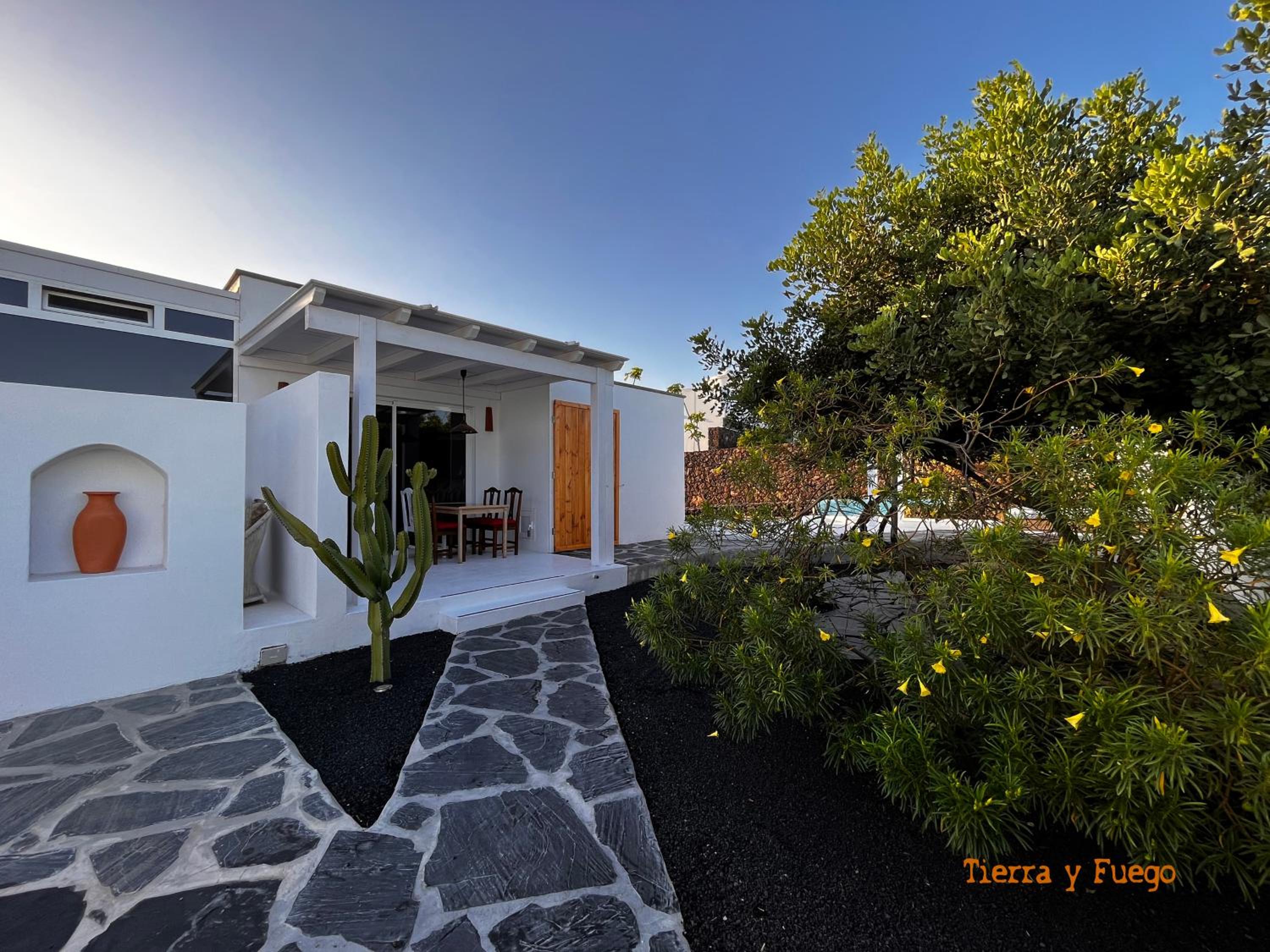 CASA TIE' Lanzarote vista mar - piscina relax - adults only photo 2