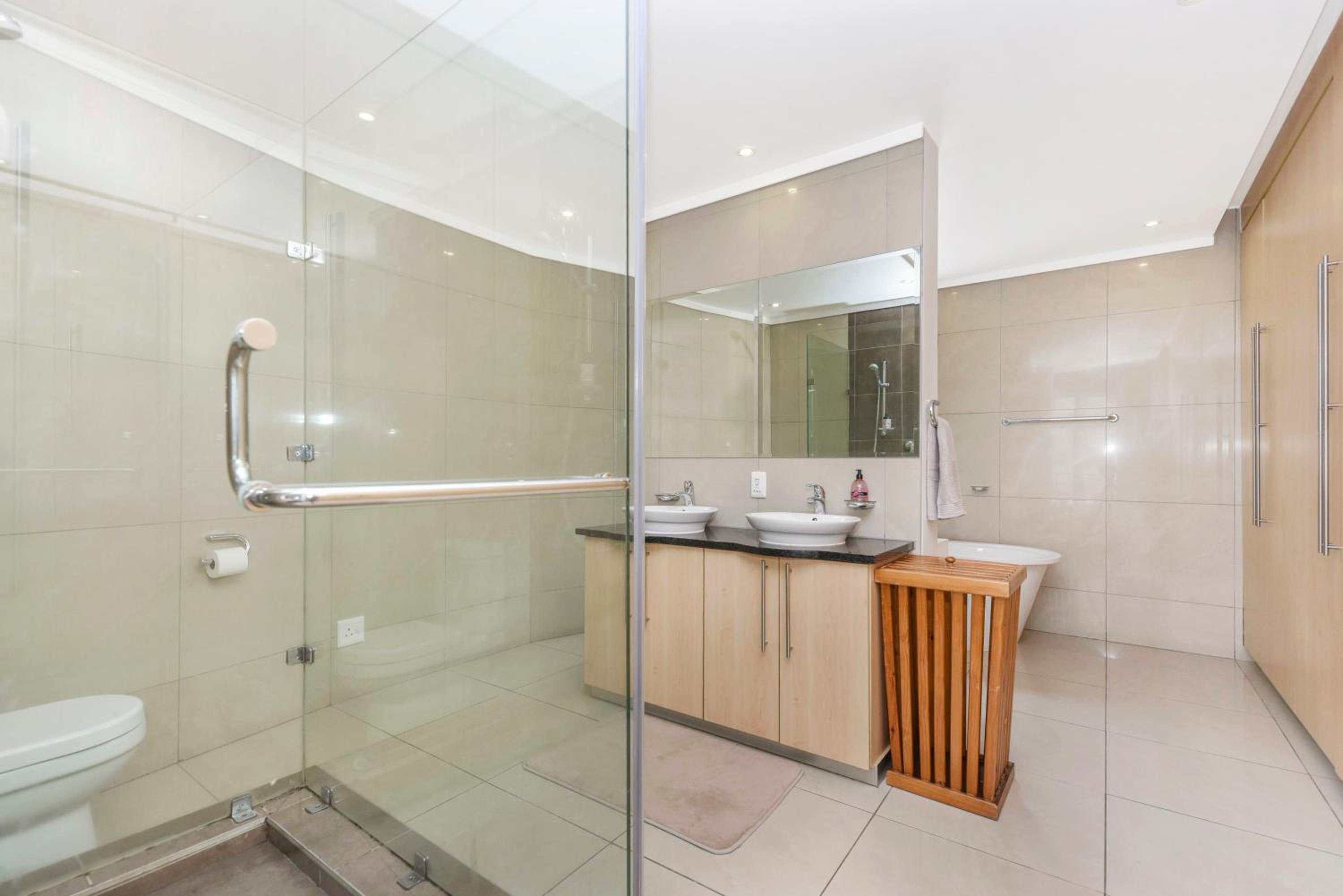 Hydro Park Residences in Sandton WITH GENERATOR