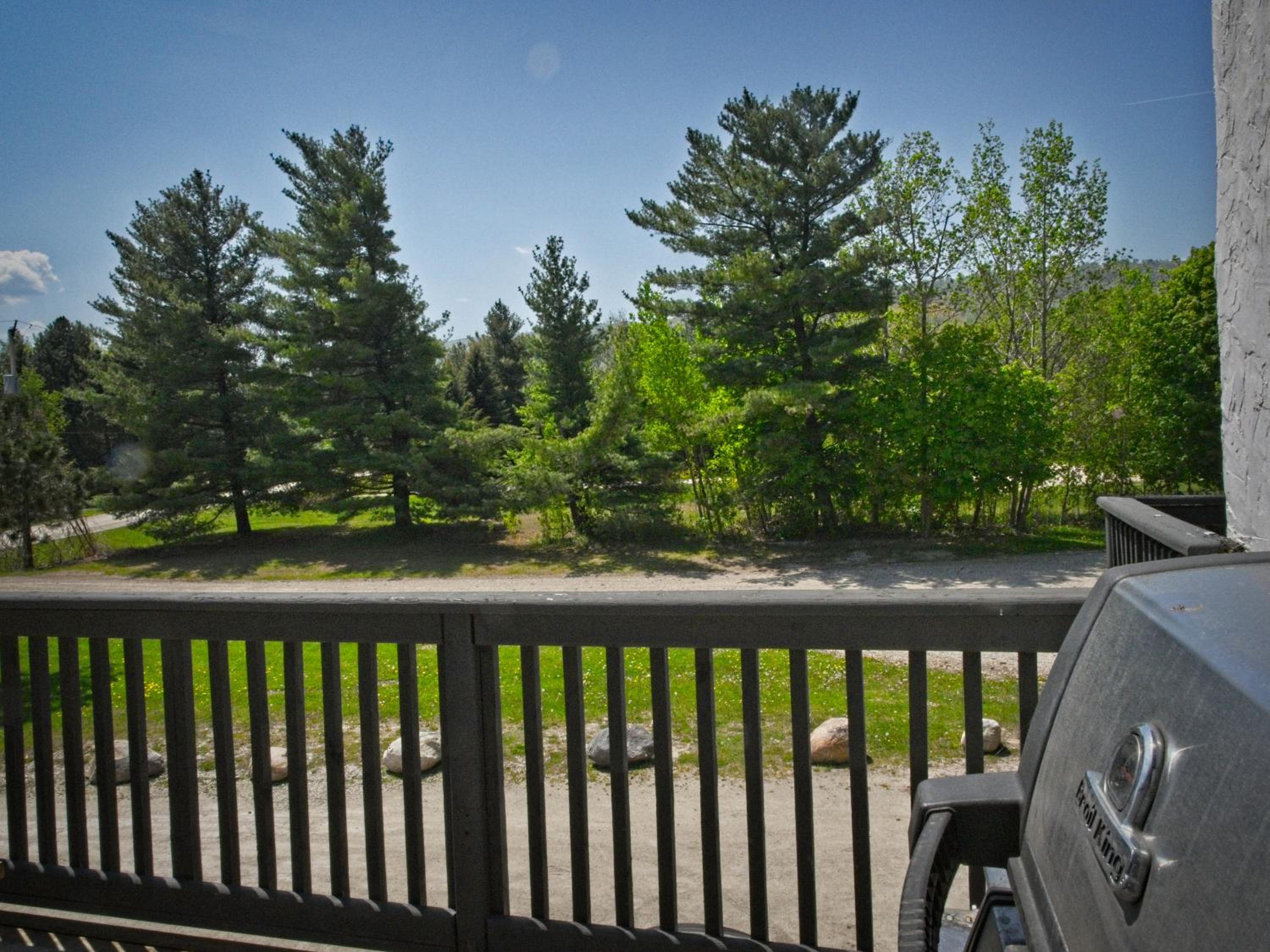 Gateside Chalets Expansive 6 Bedroom Hot Tub Near Village Blue Mountain
