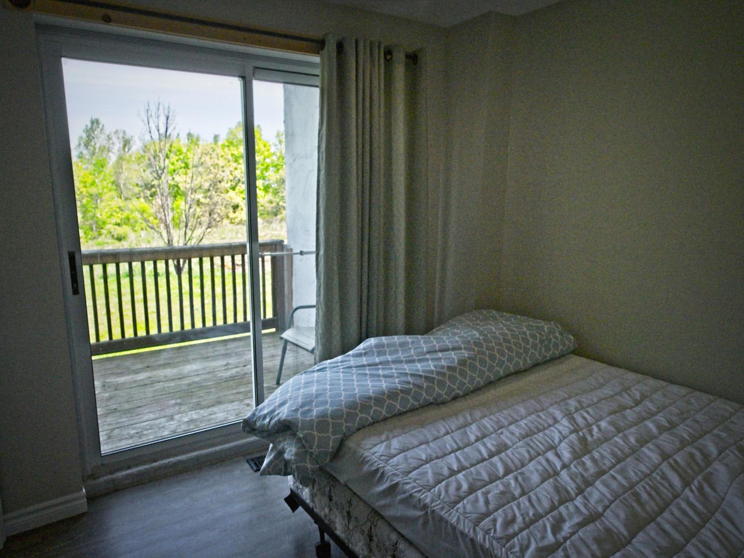 Gateside Chalets Expansive 6 Bedroom Hot Tub Near Village Blue Mountain
