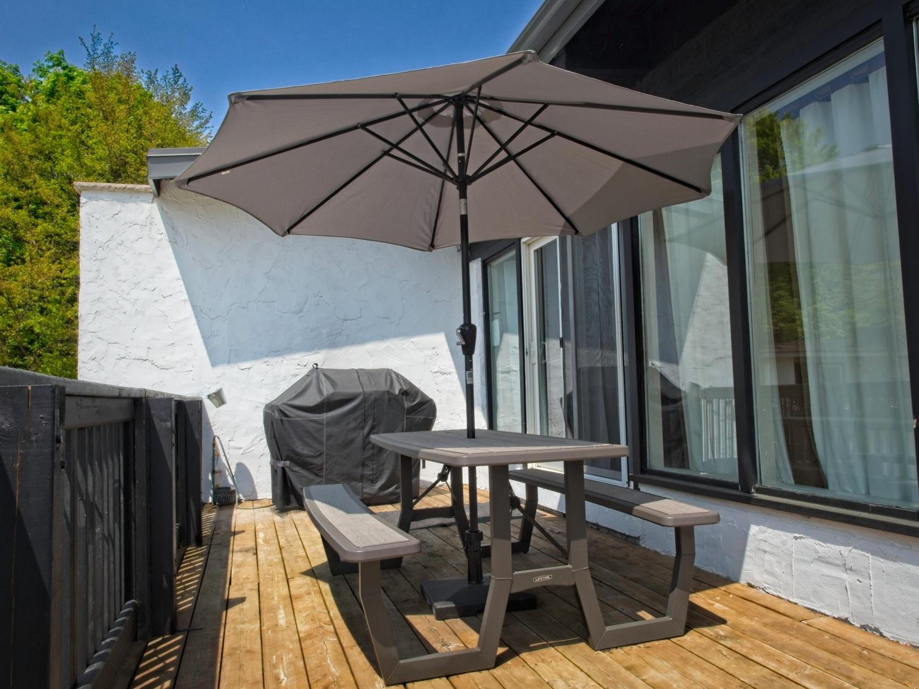 Gateside Chalets Expansive 6 Bedroom Hot Tub Near Village Blue Mountain