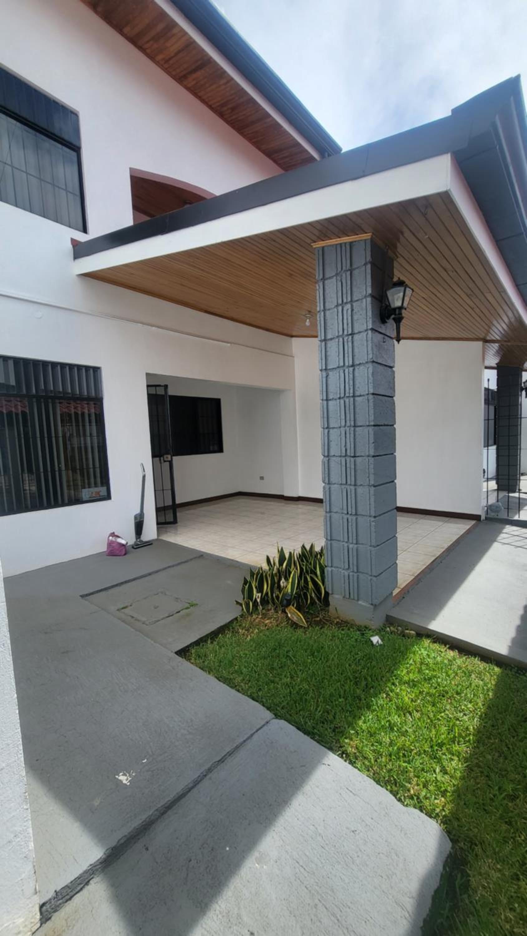 Don Carlos Place LOWER UNIT