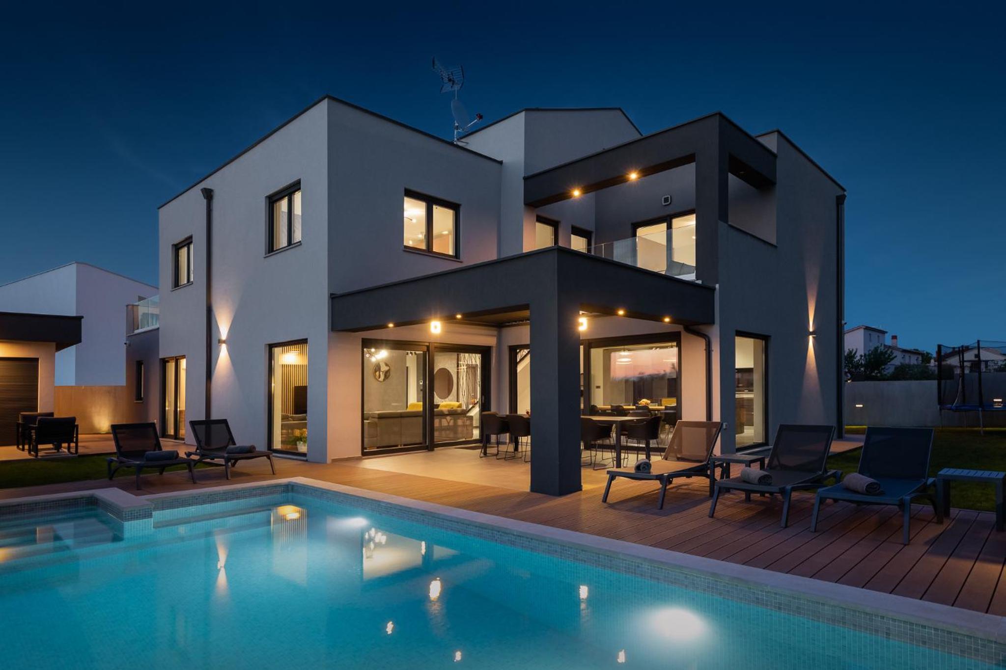 Hotel Modern villa Nea with outdoor pool in Pula - Image 1