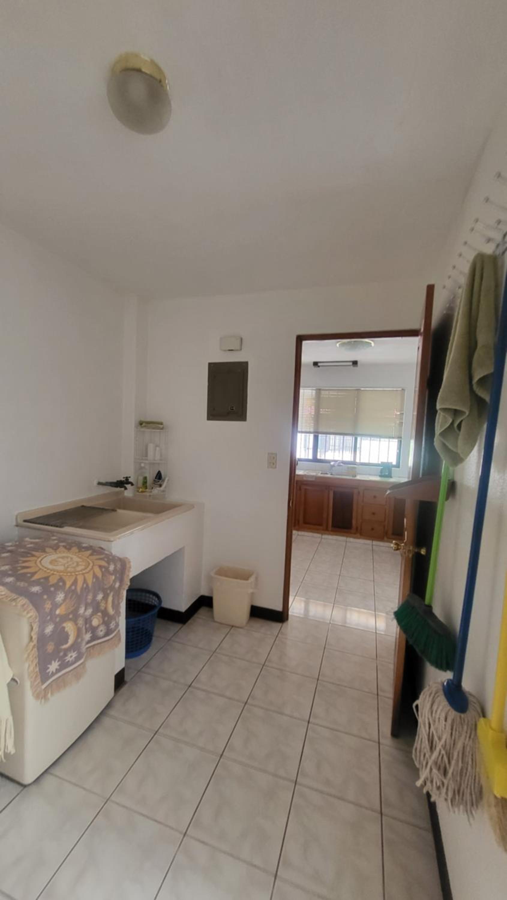 Don Carlos Place LOWER UNIT