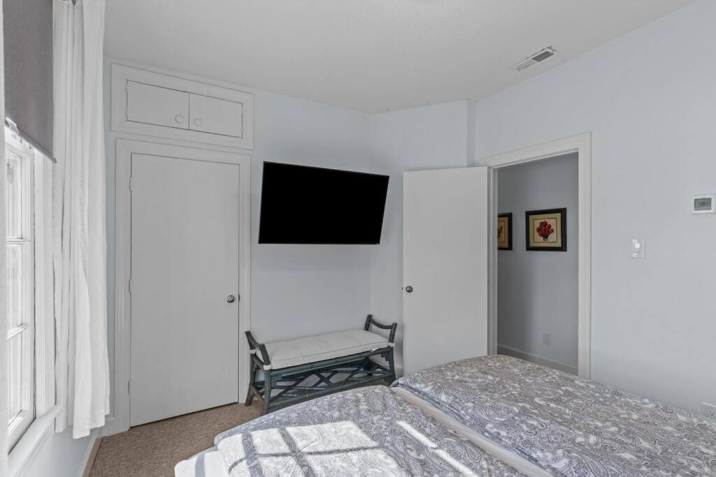 Spaight House Suite view 4
