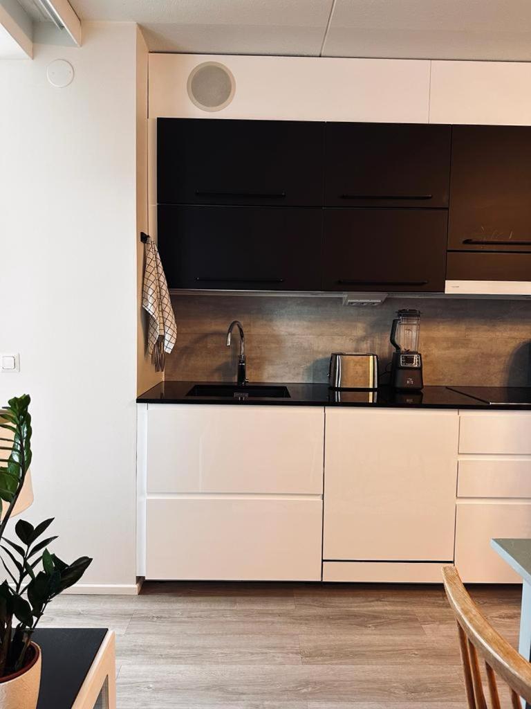 Moderni yksiö parvekkeella,, erinomainen sijainti view 4