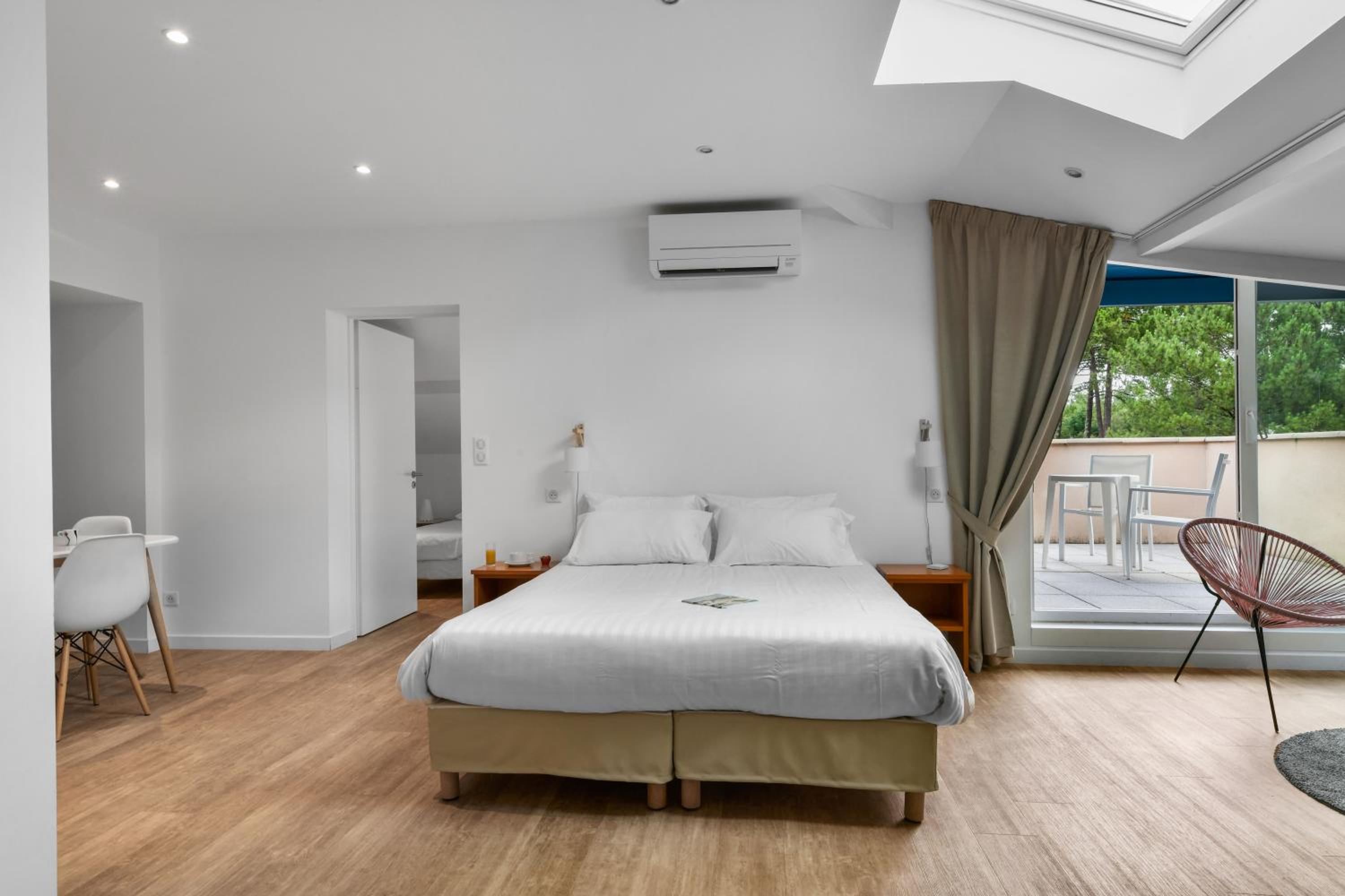 Hotel Logis Lacotel