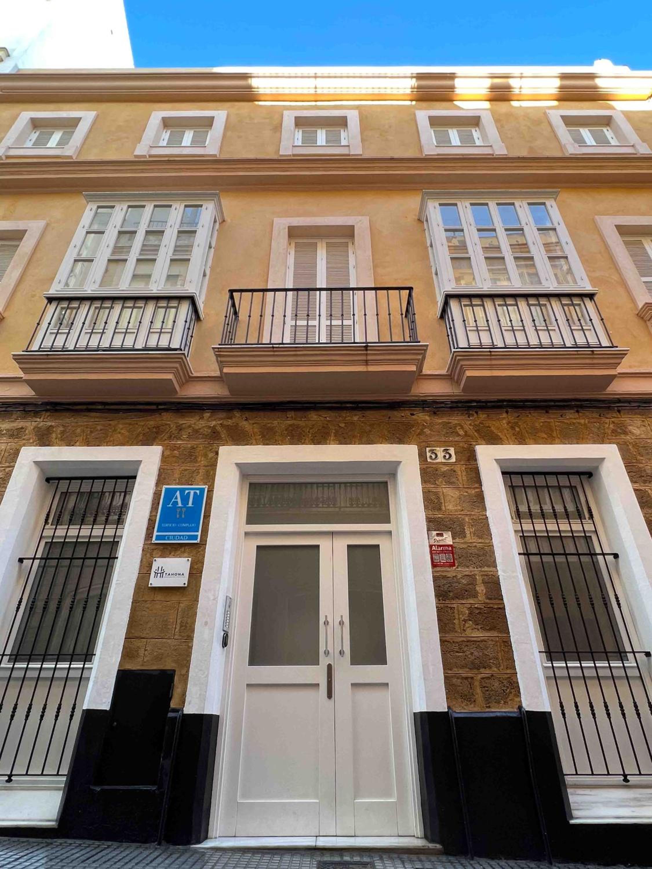Apartamentos La Tahona Cádiz Centro