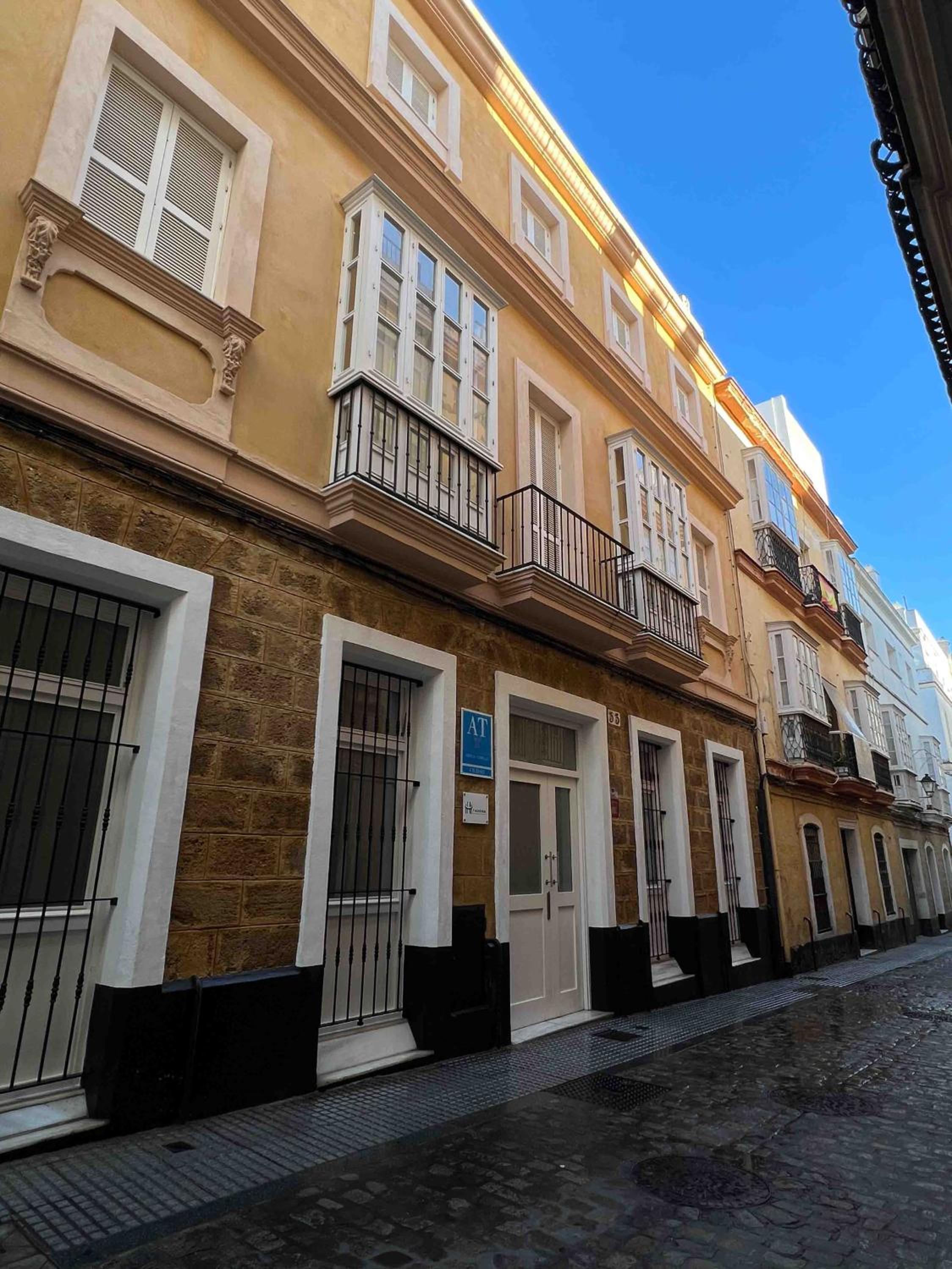 Apartamentos La Tahona Cádiz Centro