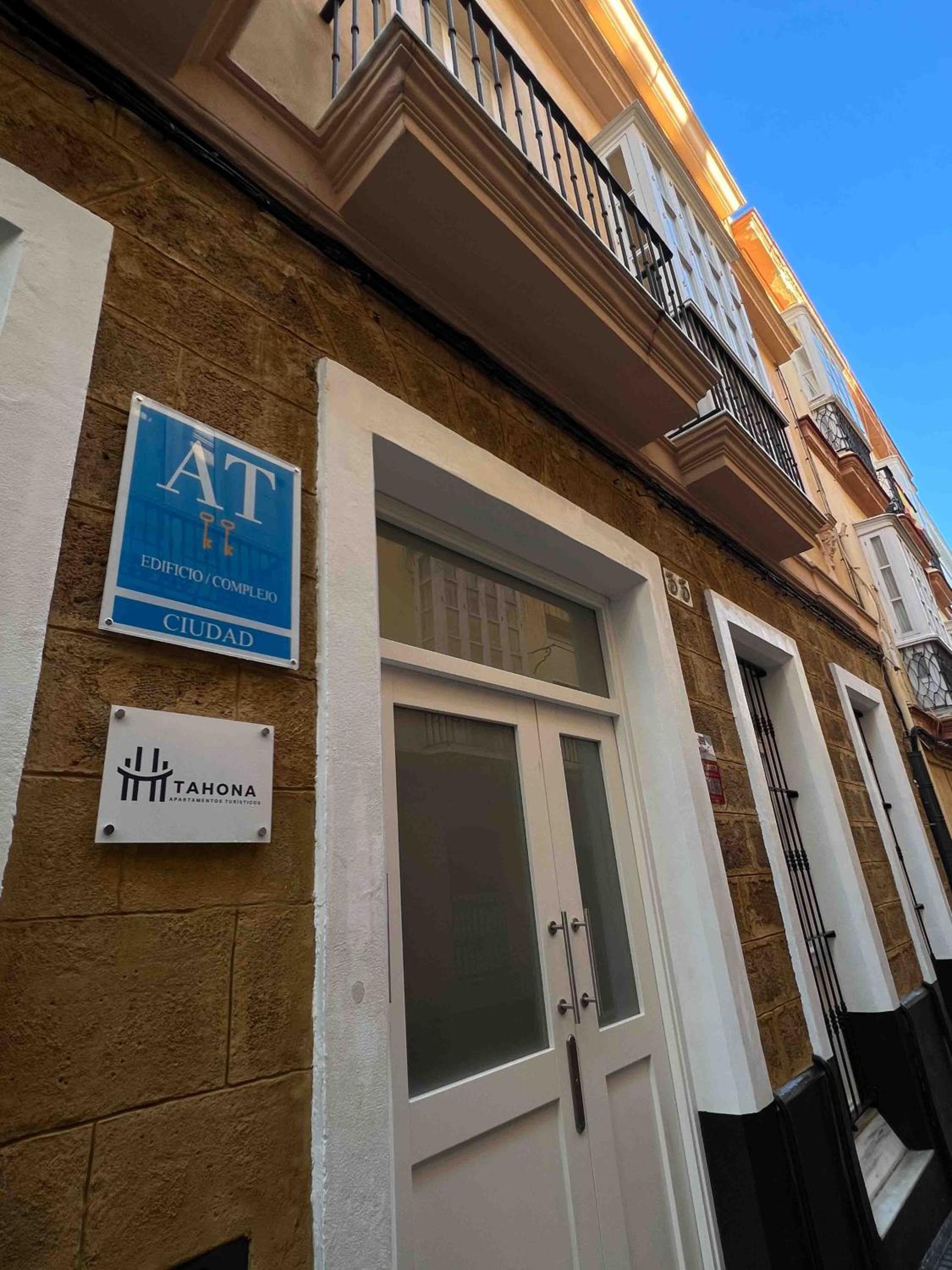 Apartamentos La Tahona Cádiz Centro