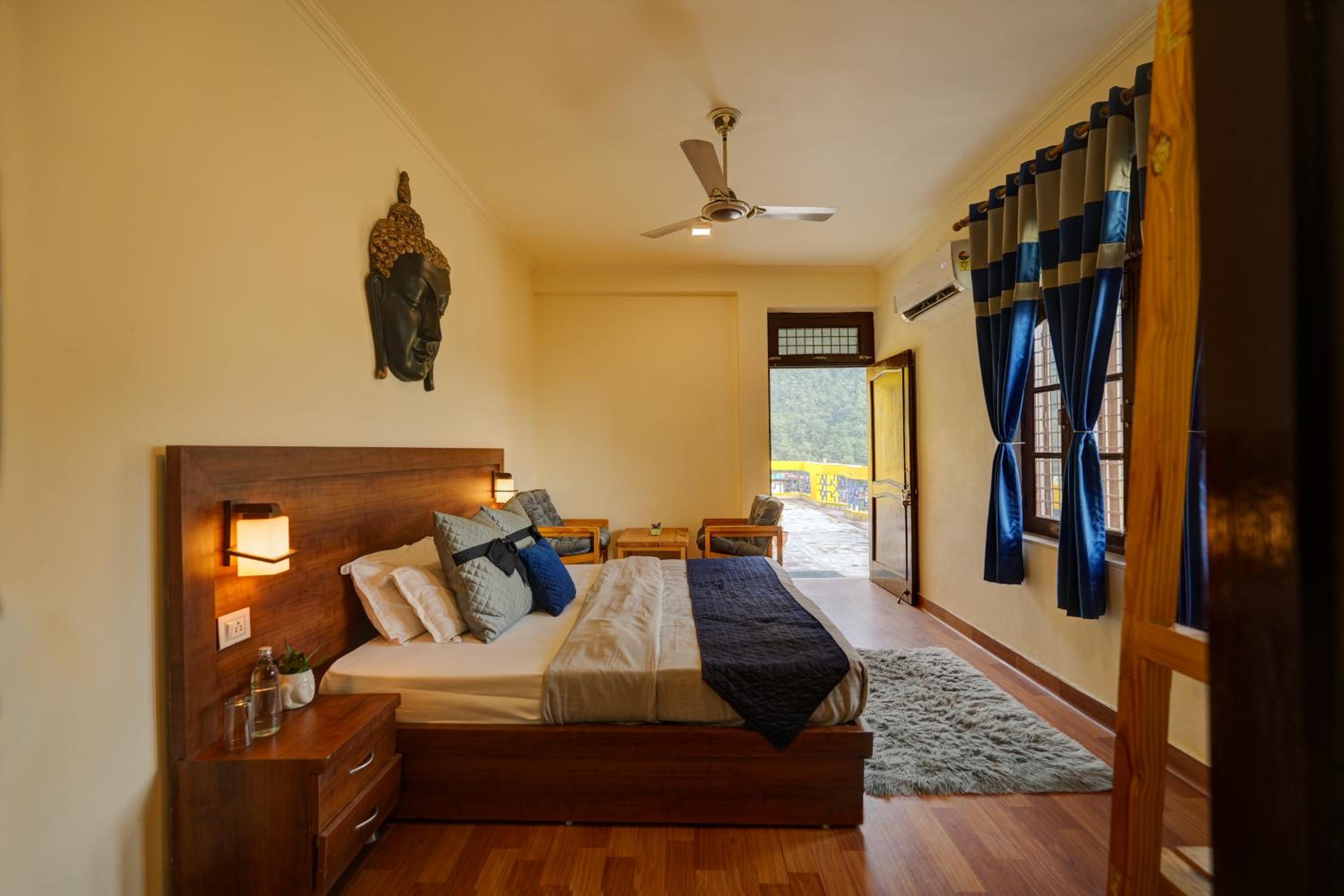 Shalom Backpackers Rishikesh