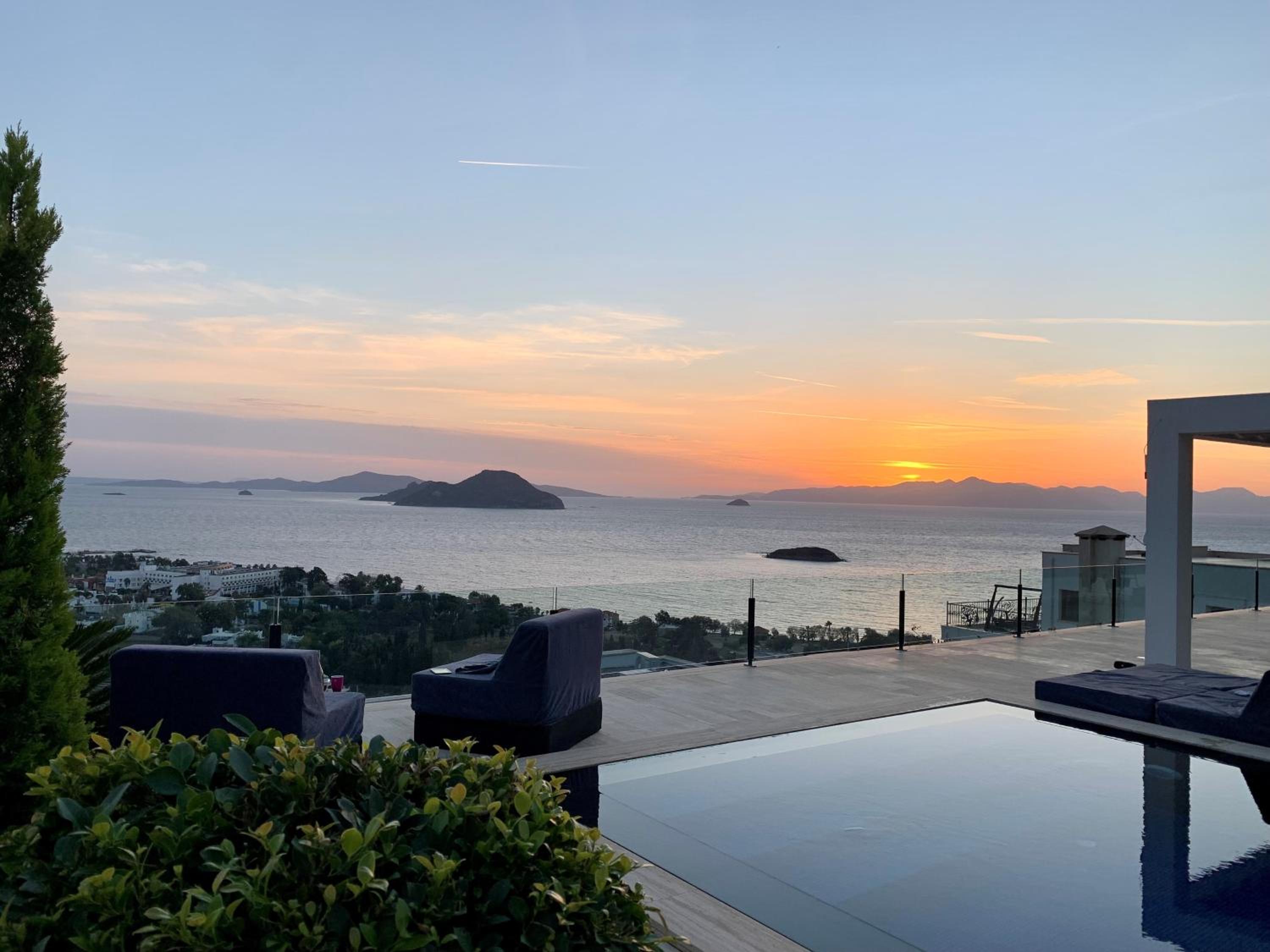 Villa Aylinda with private heated Pool view 3