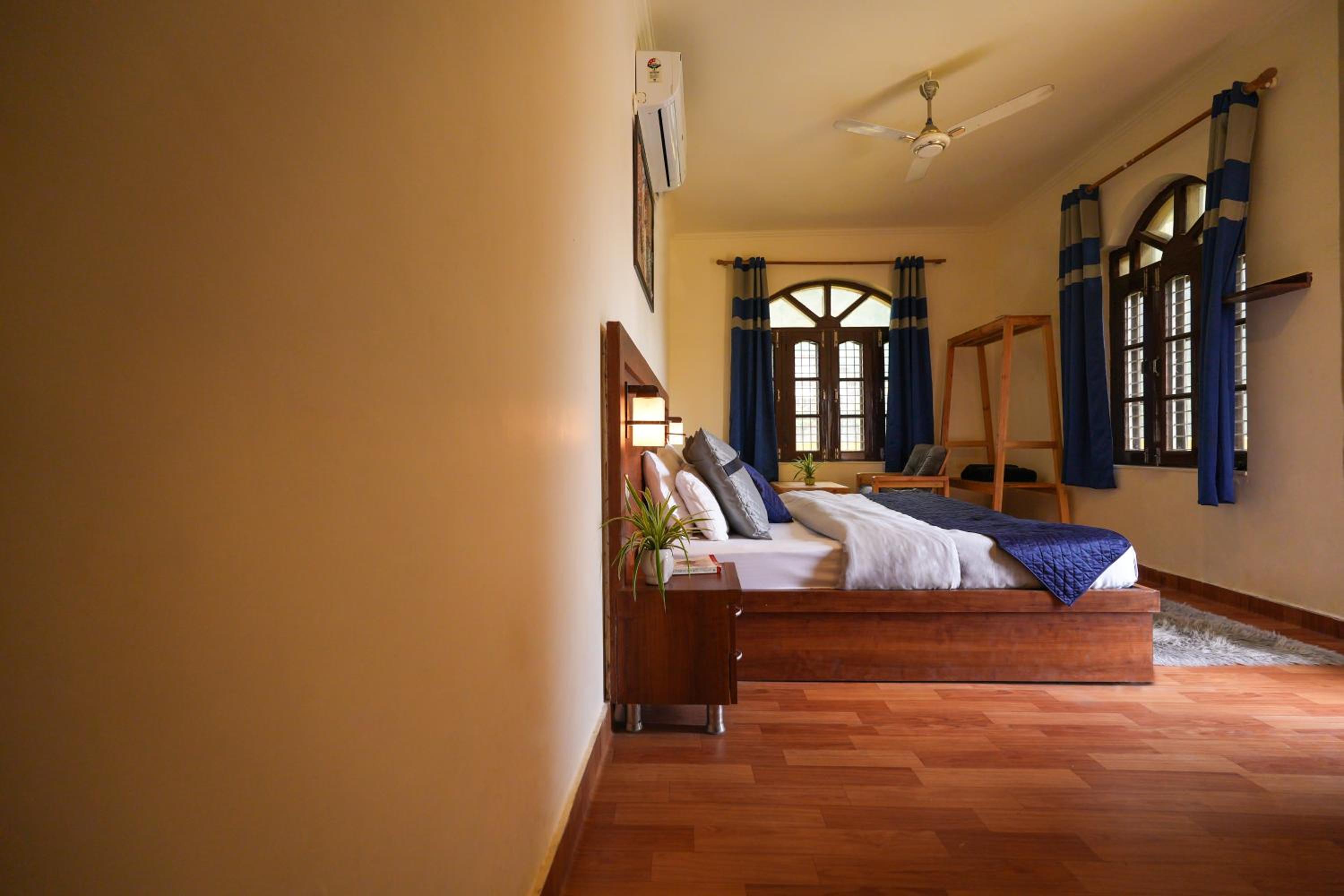 Shalom Backpackers Rishikesh