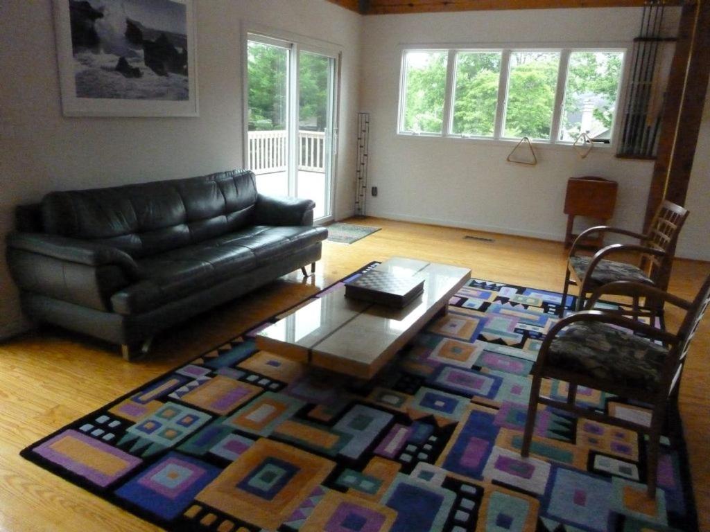 Sail Away - Croatan VB home with billiards table