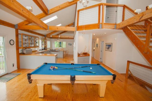Sail Away - Croatan VB home with billiards table